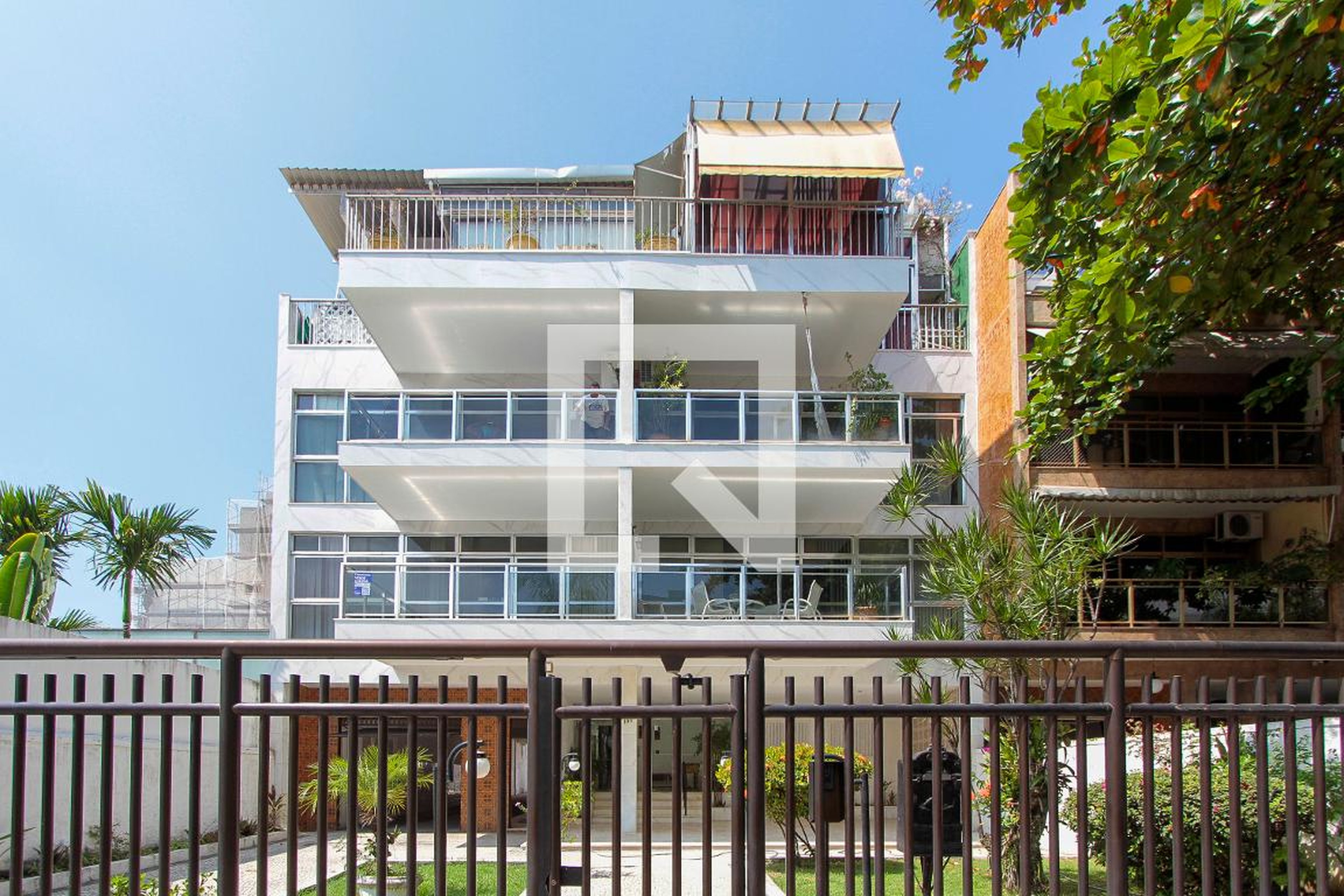 Fachada Condomínio em Avenida Érico Veríssimo, 180