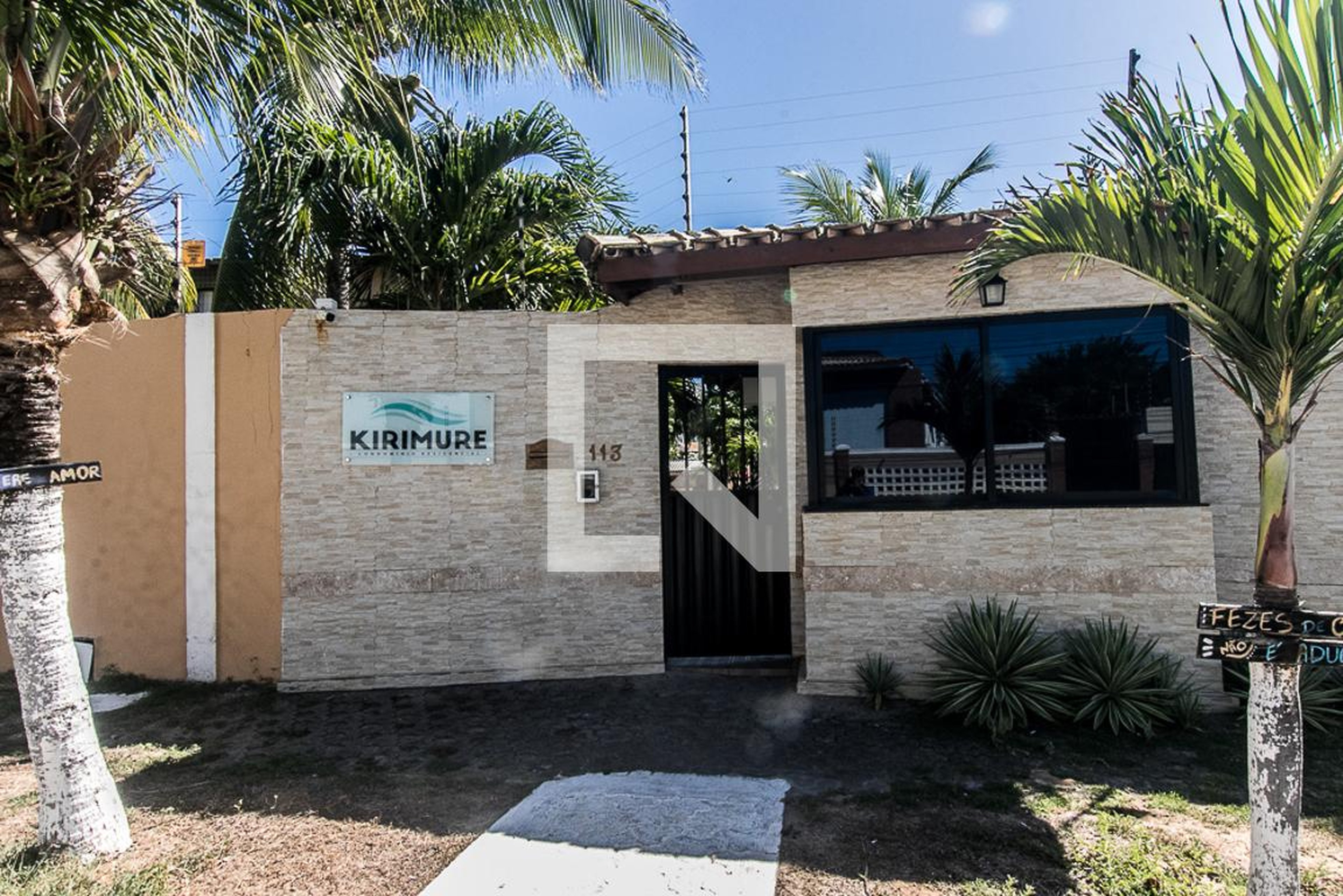 Fachada do Condomínio Condomínio em Rua Álvaro Desidério, 113