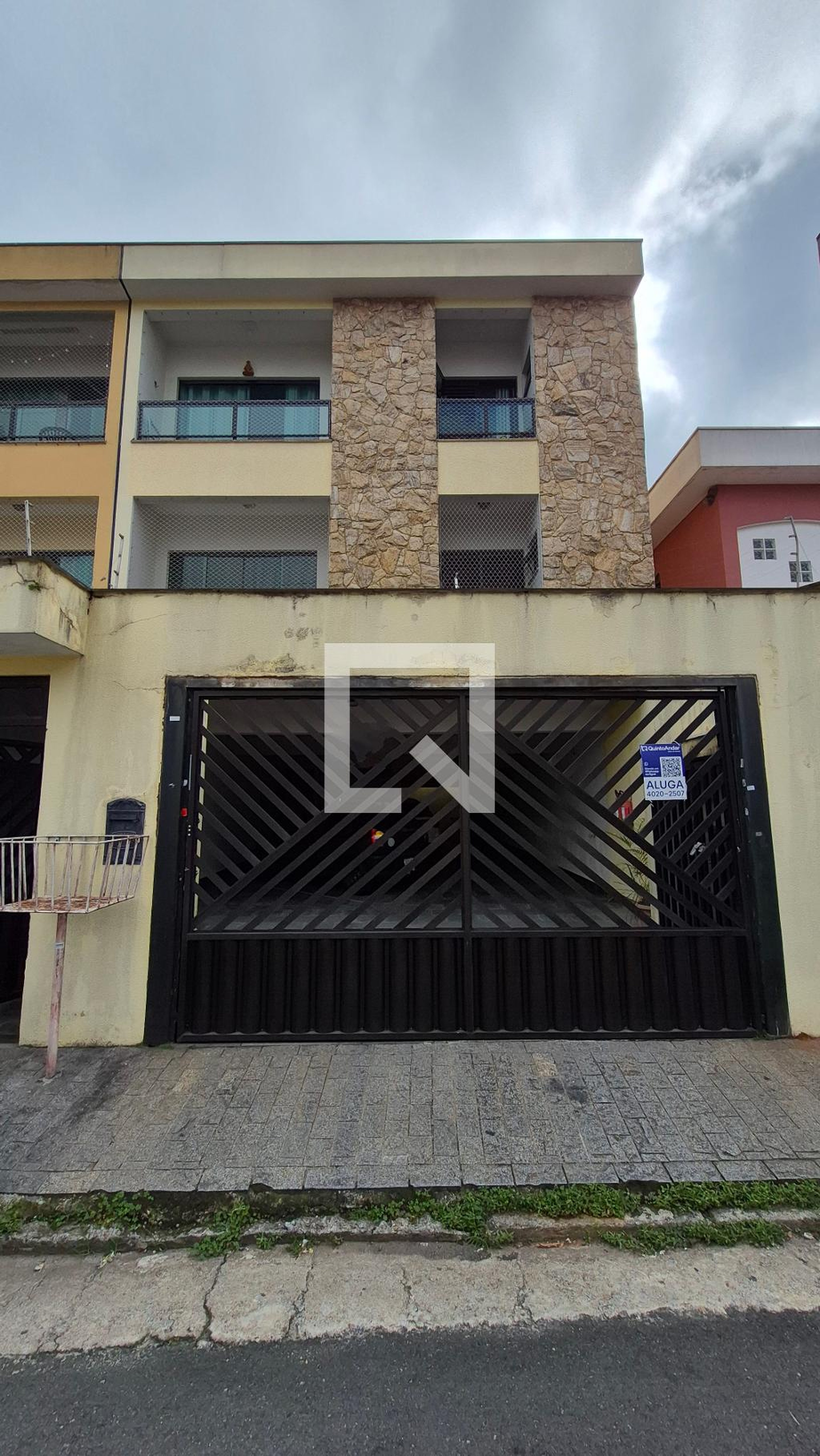 Fachada Condomínio em Rua Rio Grande, 789