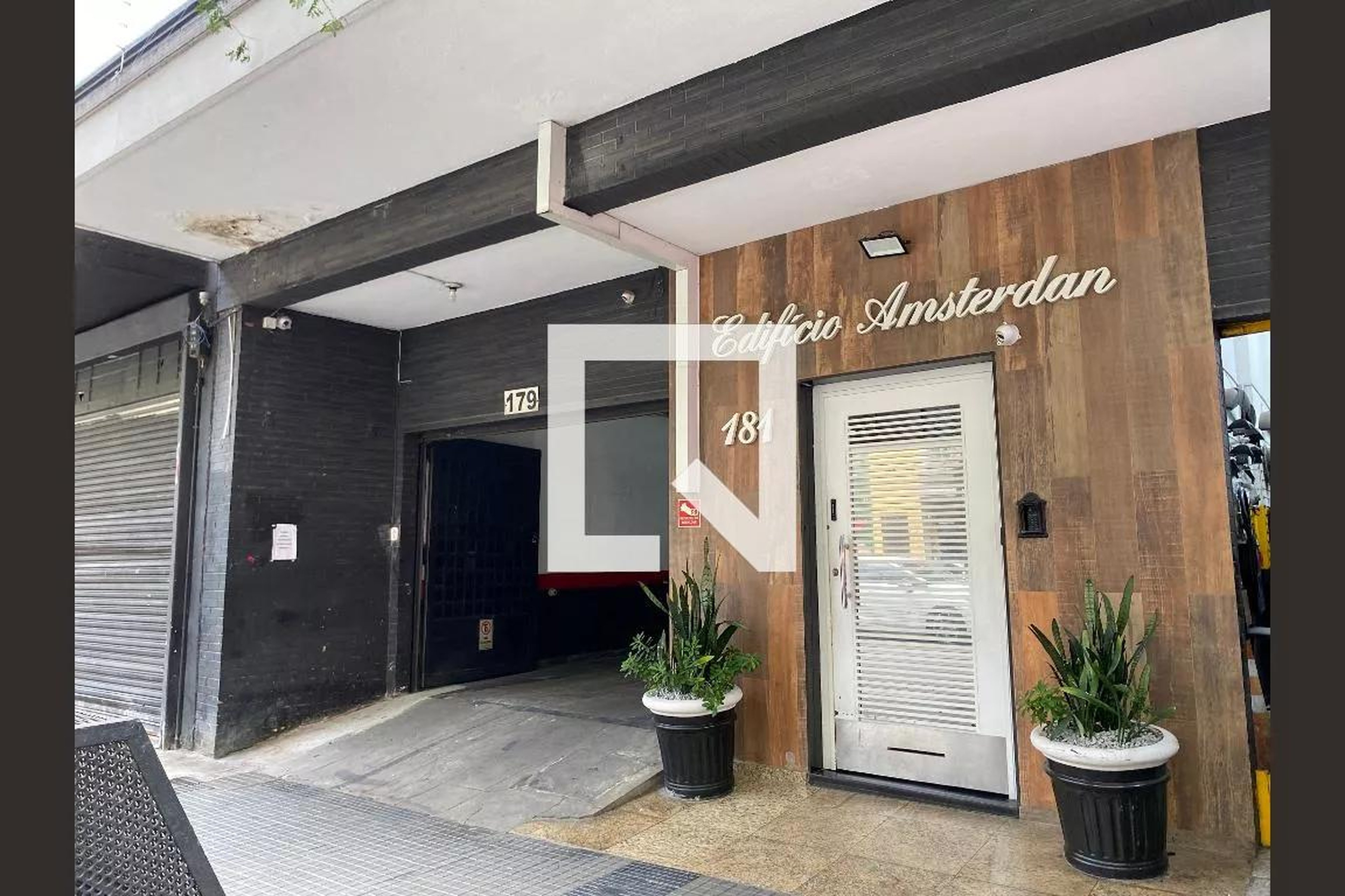 Fachada Condomínio em Avenida Duque de Caxias, 181