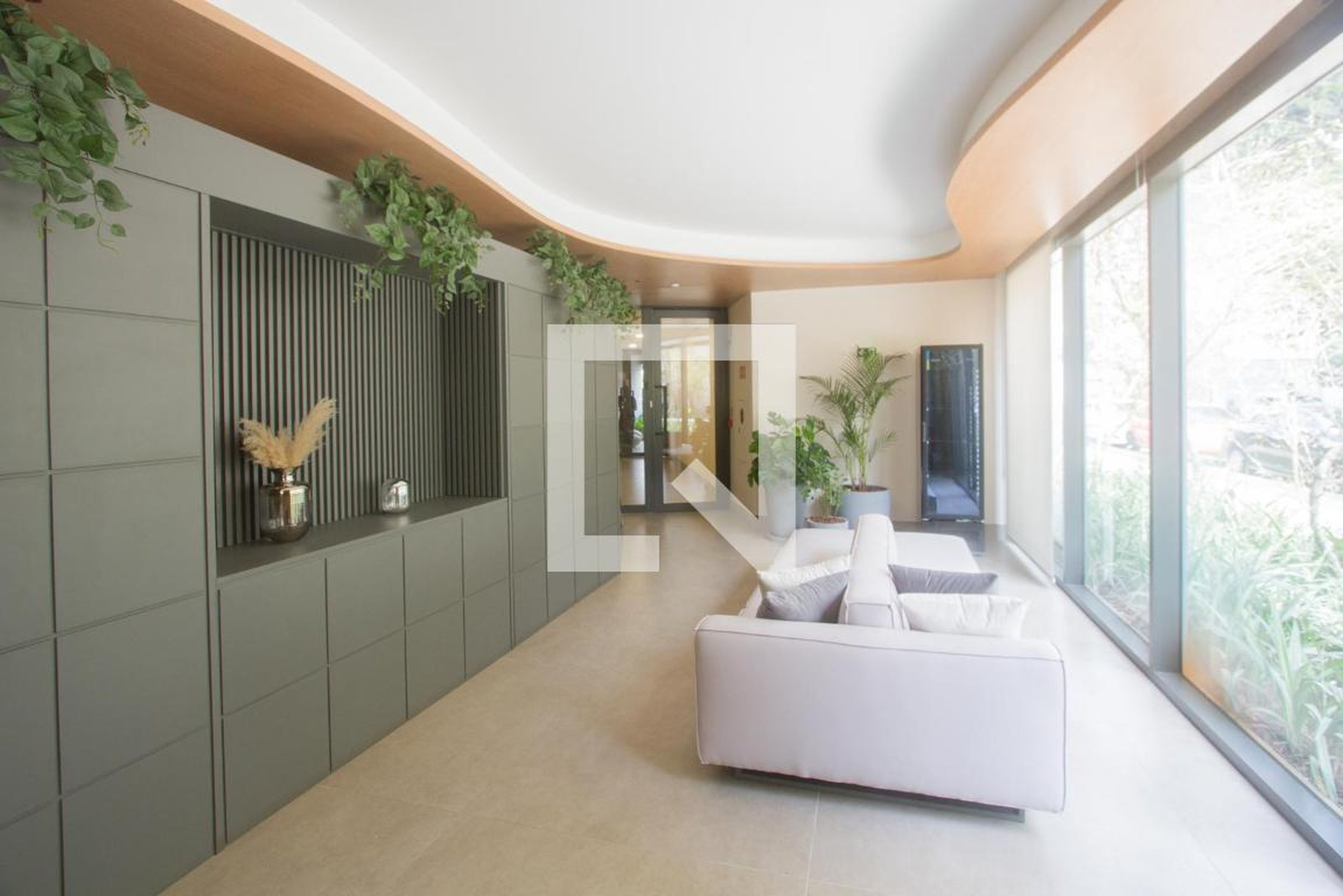 Hall - La Casa Pássaros e Flores