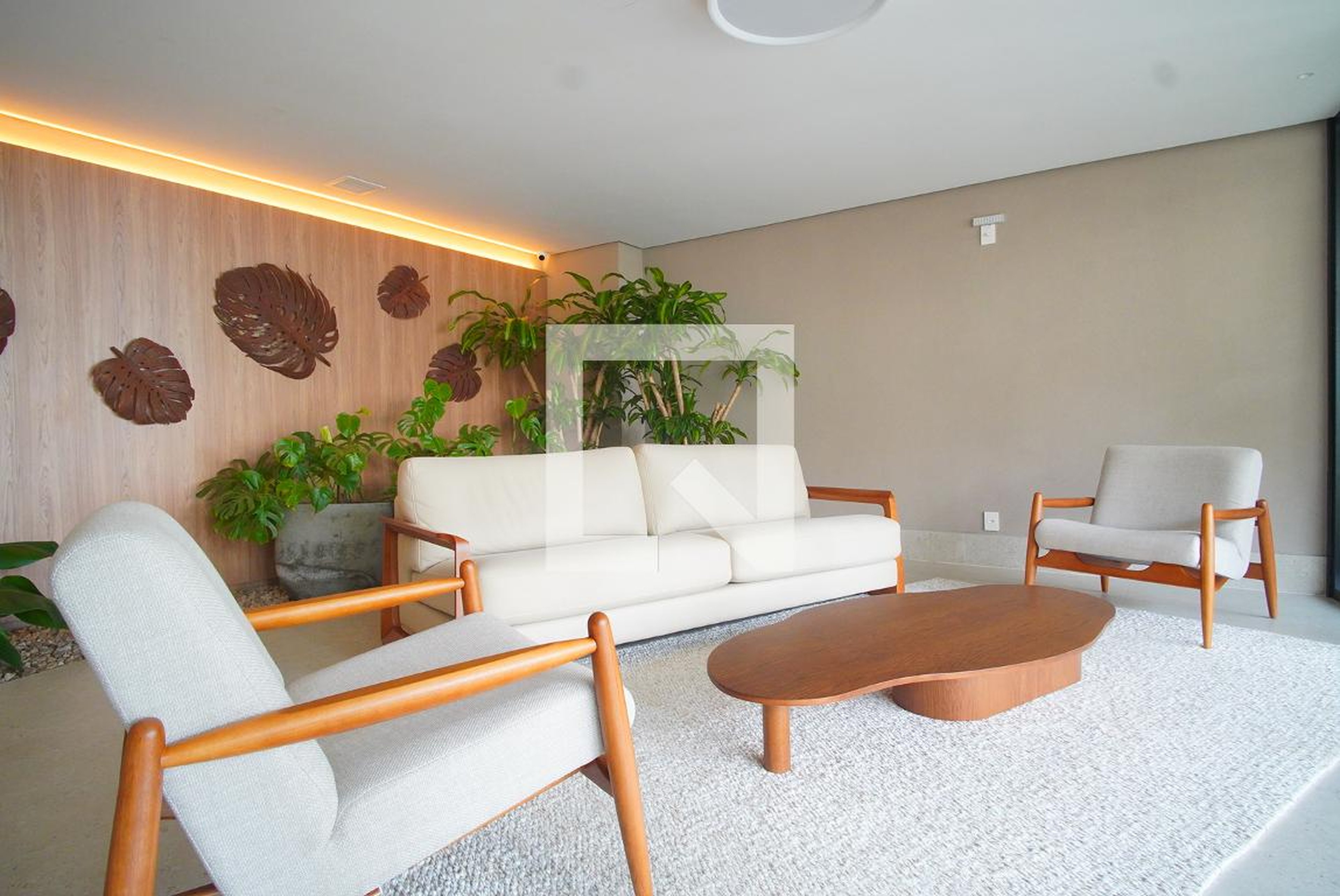 Hall de Entrada Condomínio 68 Jaraguá