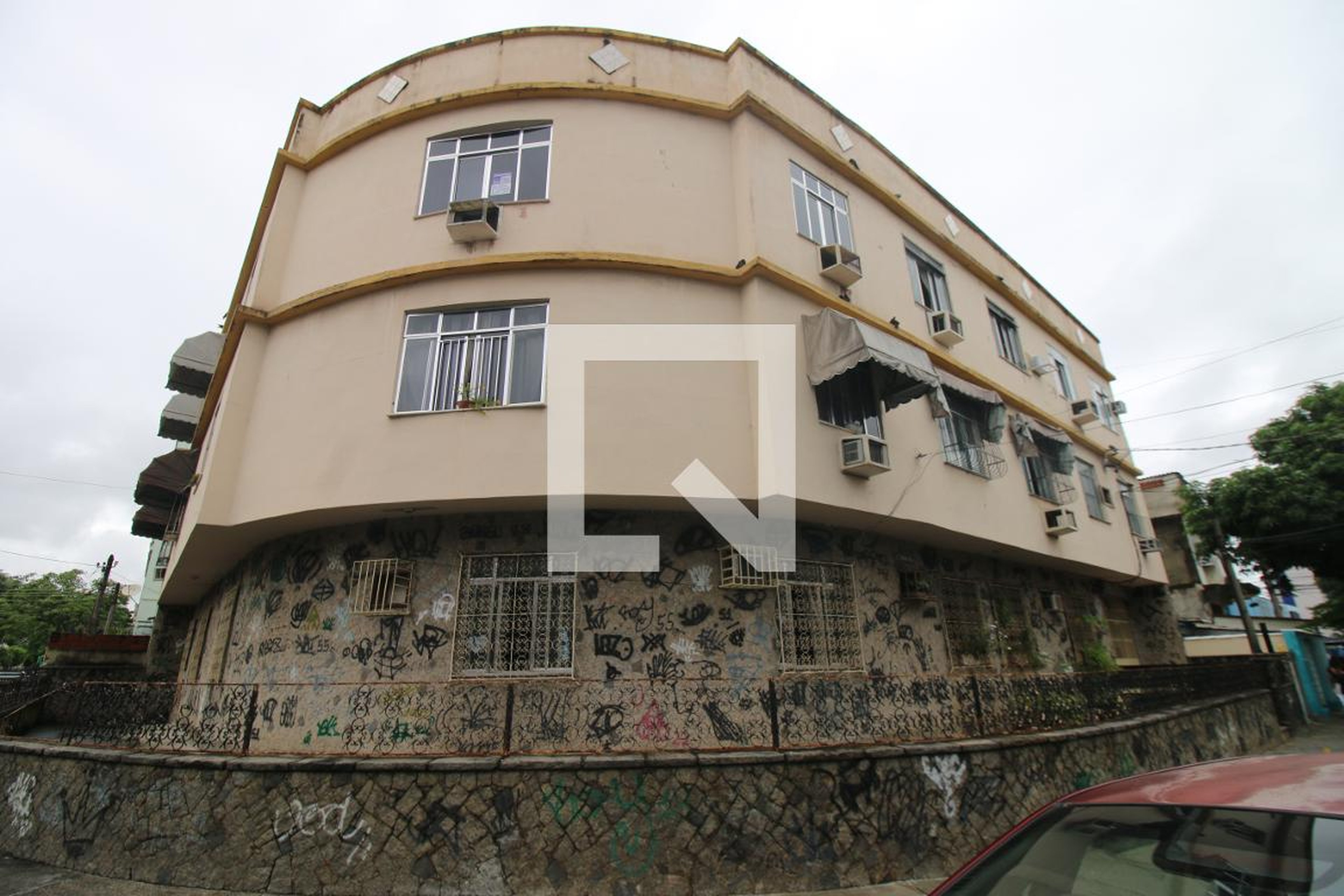 Fachada do Prédio Condomínio em Rua Paratinga, 164