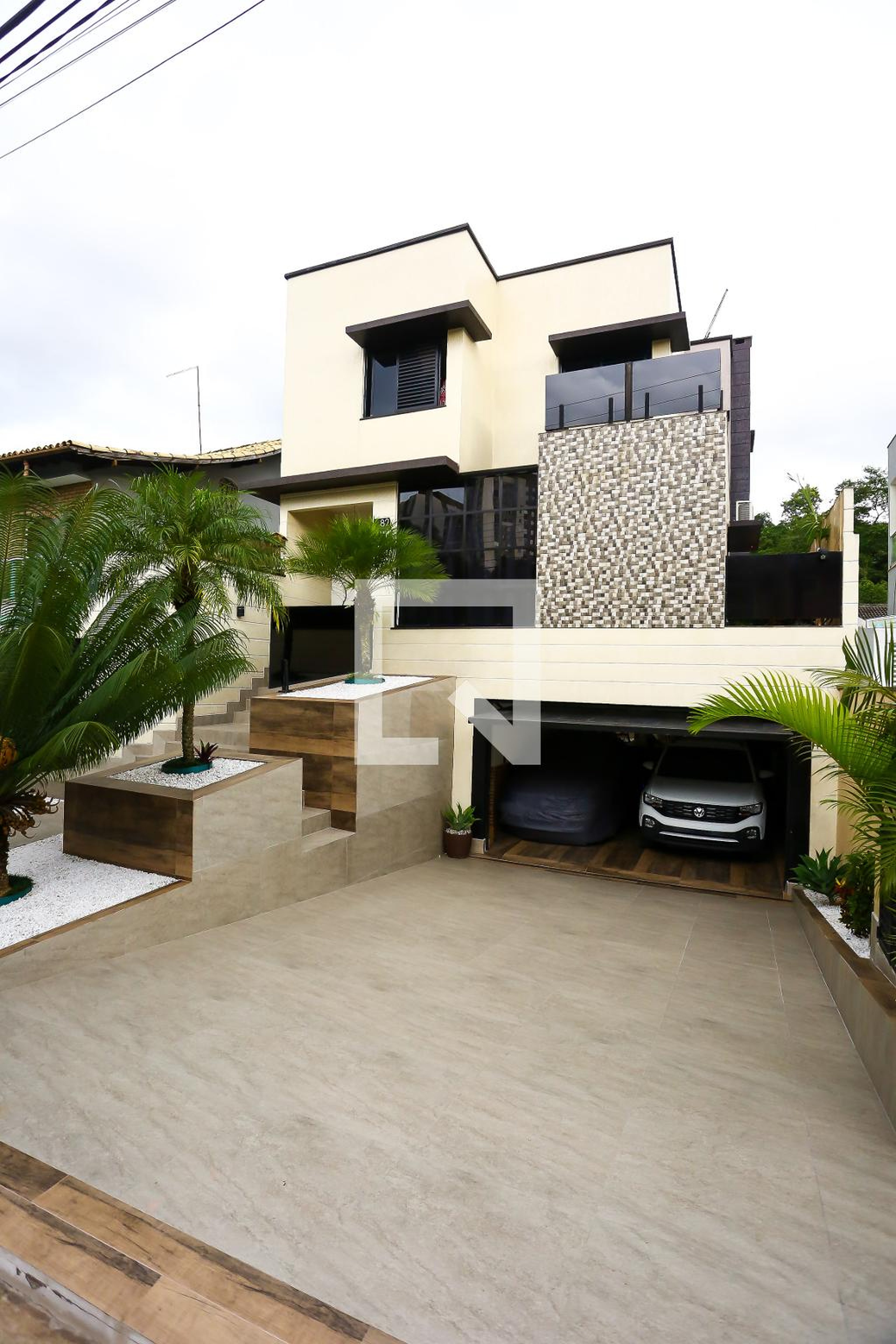 Fachada Condomínio em Rua Caramuru, 82