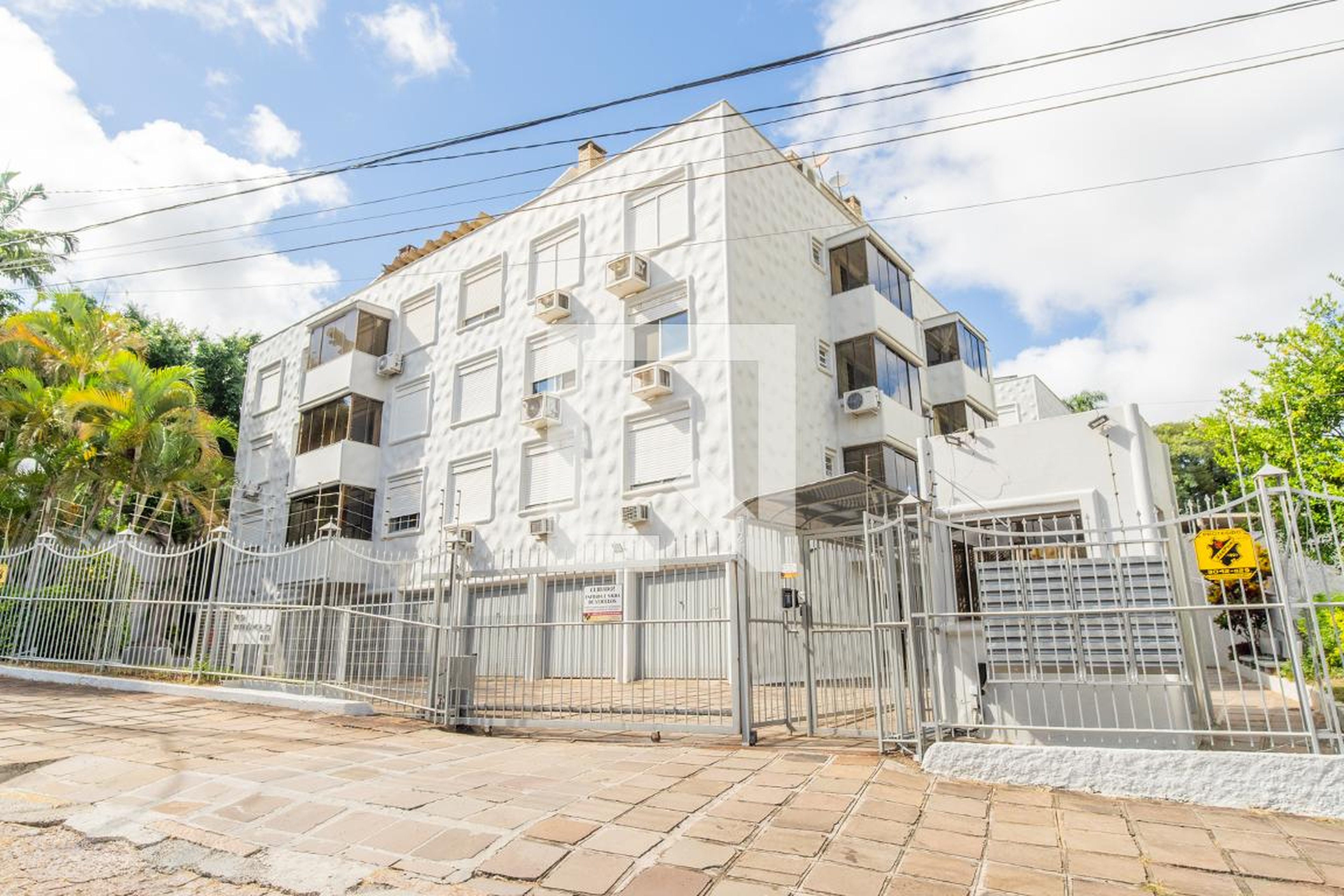 Fachada Condomínio Pirianópolis