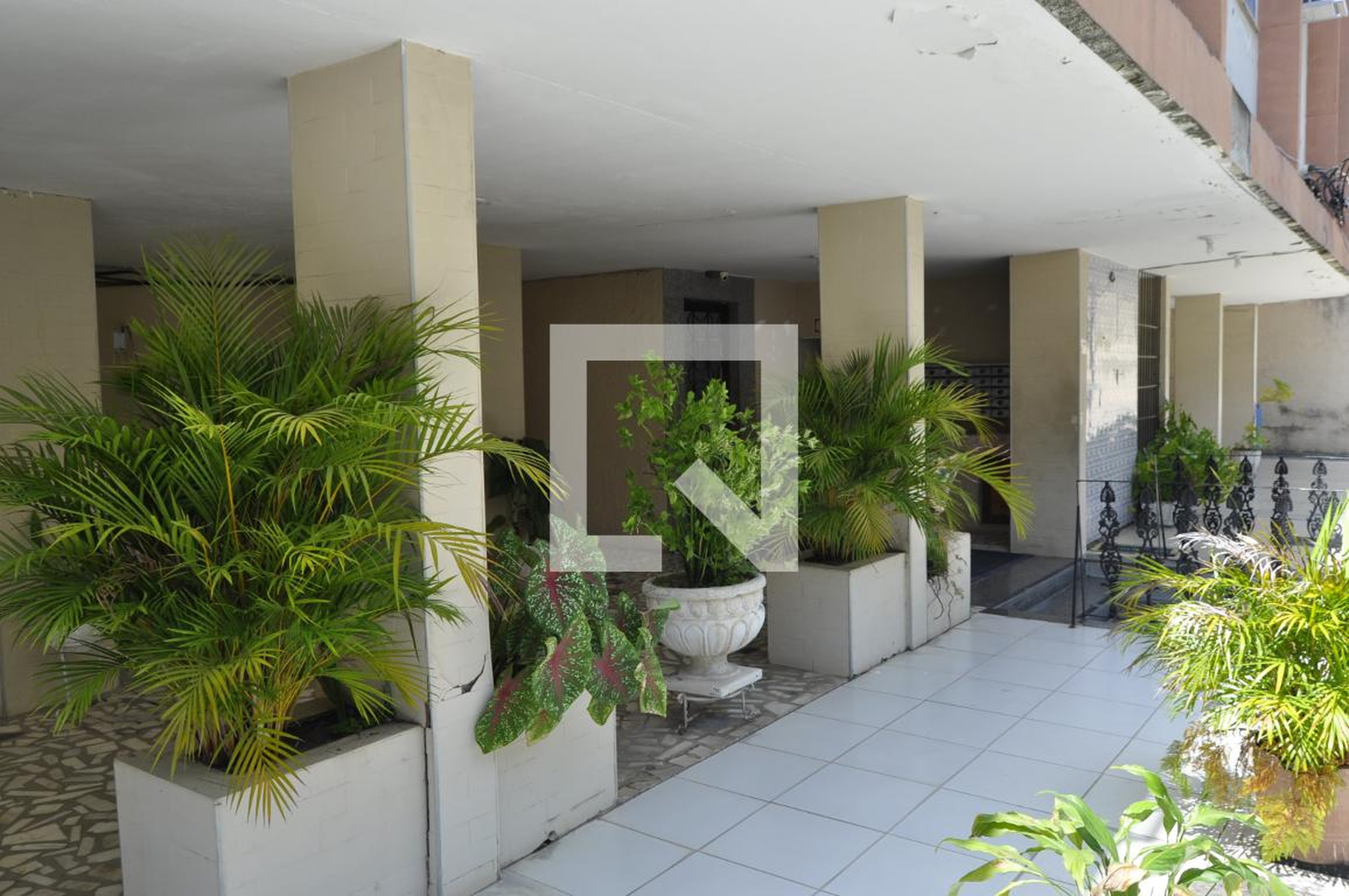 Fachada Condomínio em Rua Manuel Miranda, 45