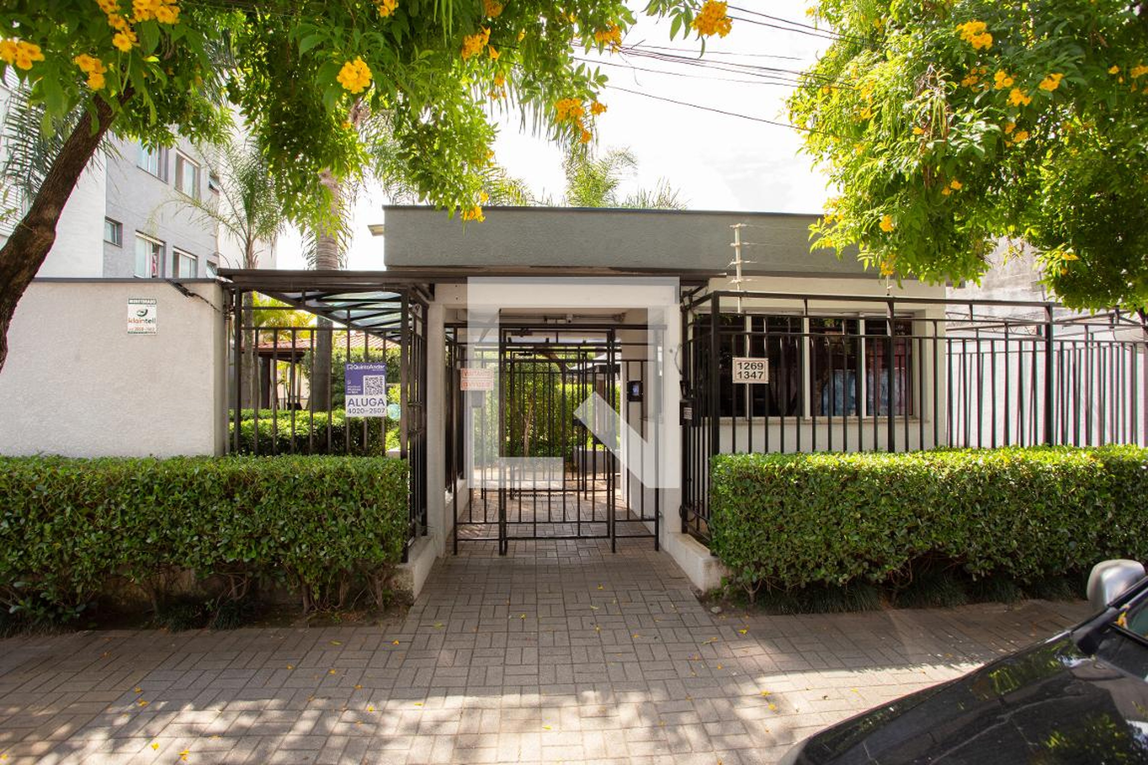 Fachada Condomínio em Avenida Professor Celestino Bourroul, 1060