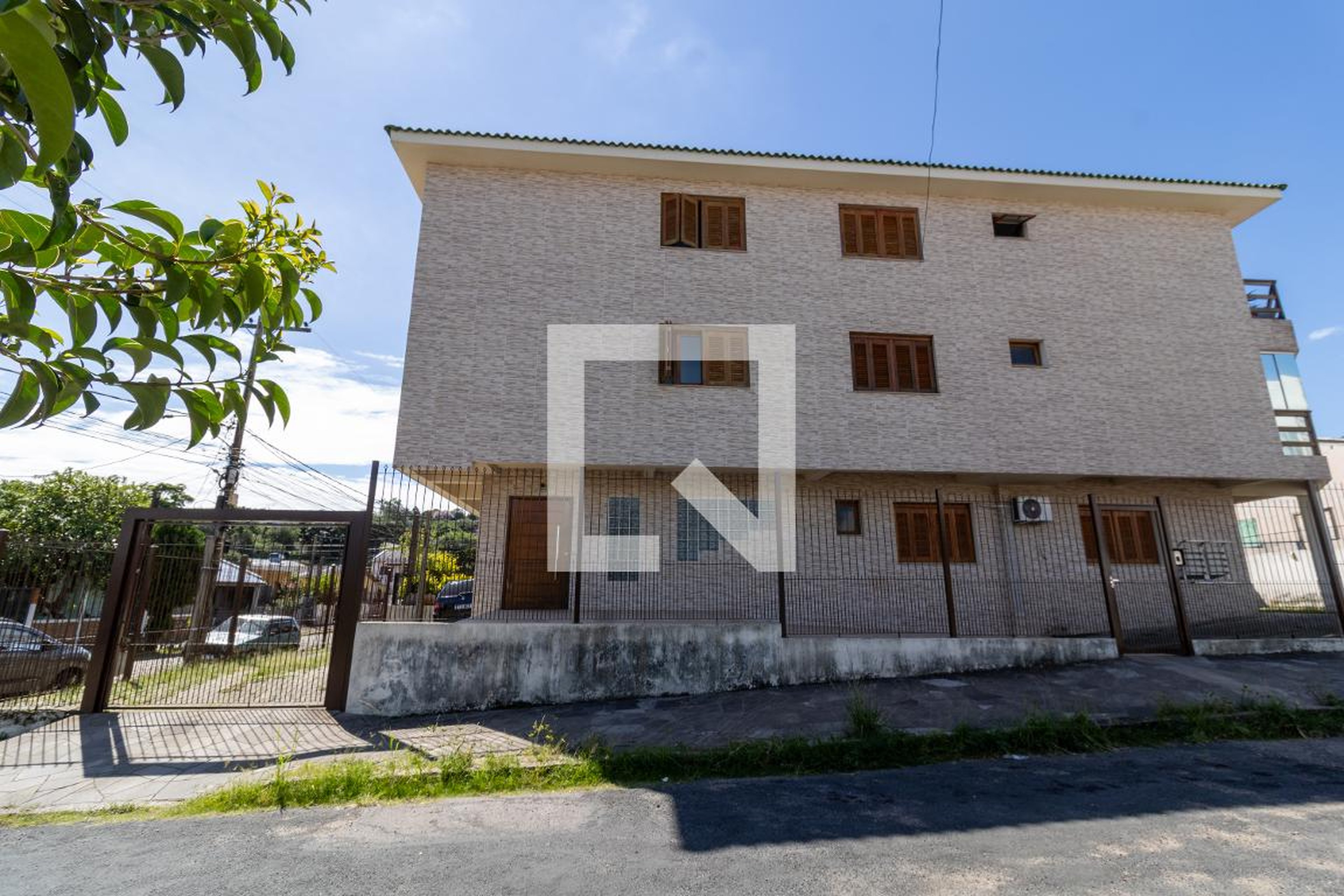 Fachada Condomínio em Rua André Primo Biazetto, 89