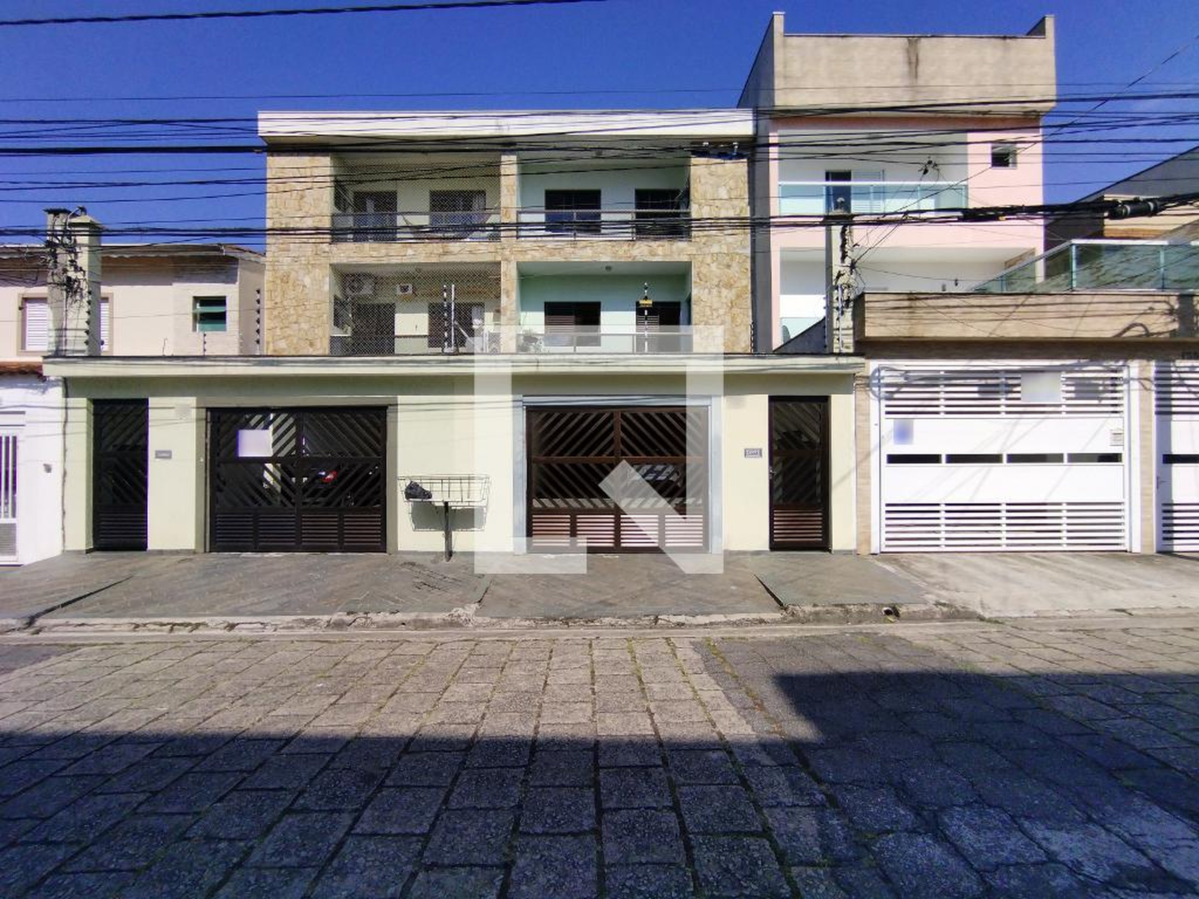 Fachada Condomínio em Rua Afonso de Mendonça, 144