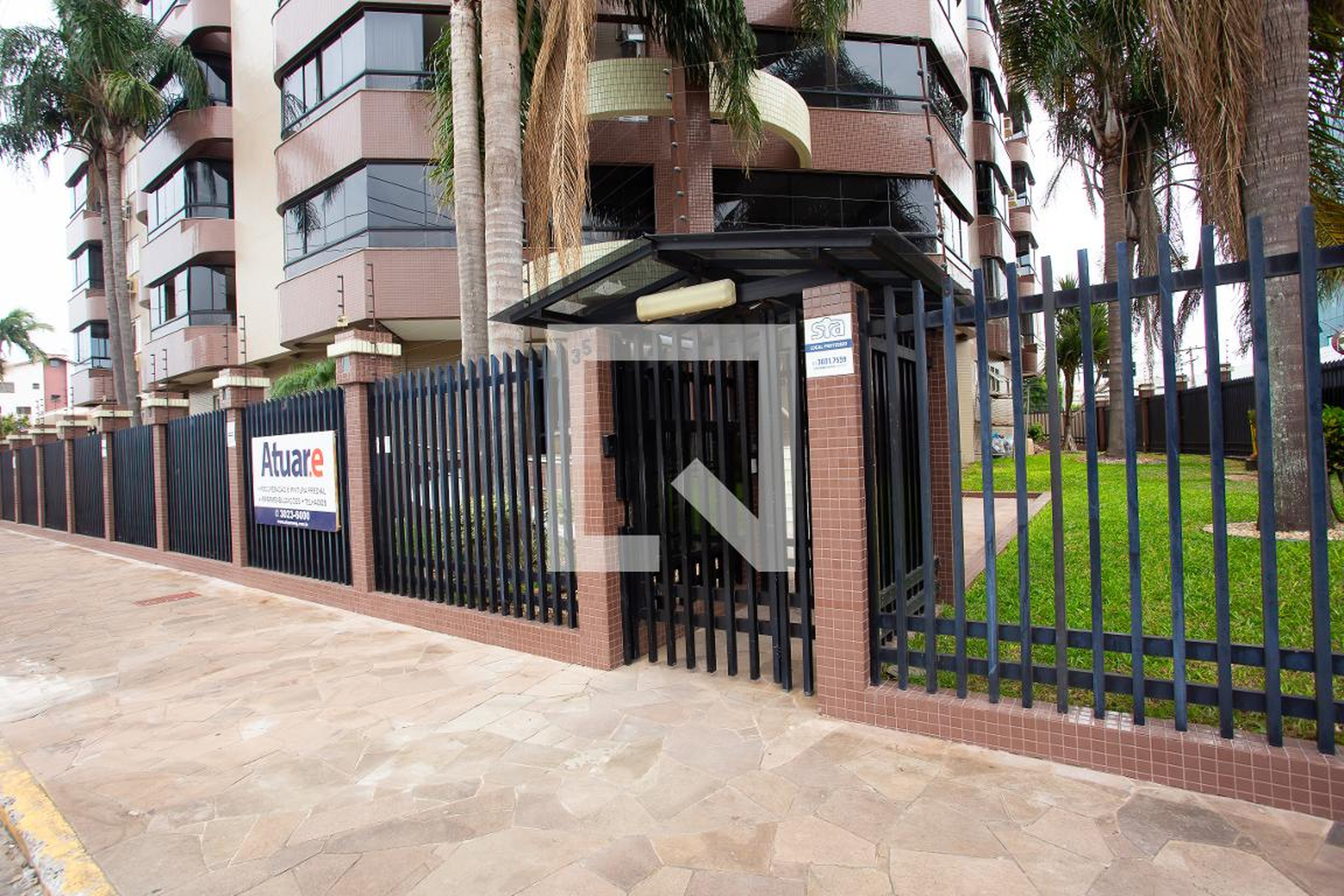 Fachada Condomínio Palace Jardim do Lago