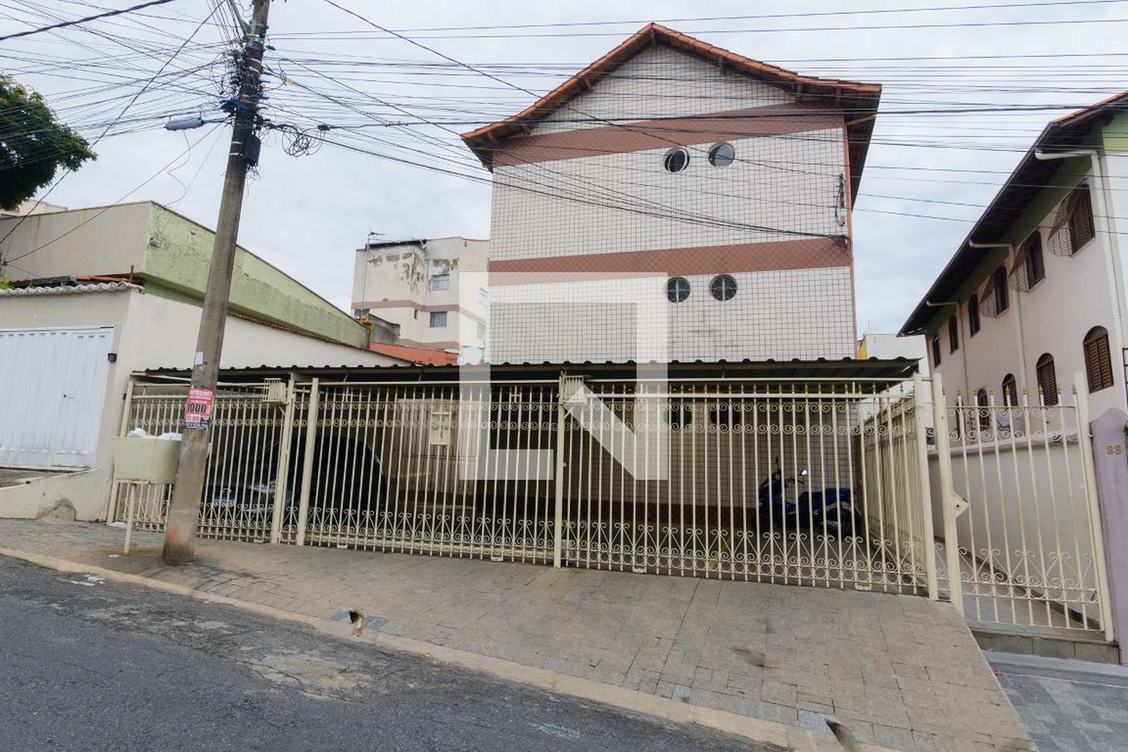 Fachada Condomínio em Rua Leiria, 99
