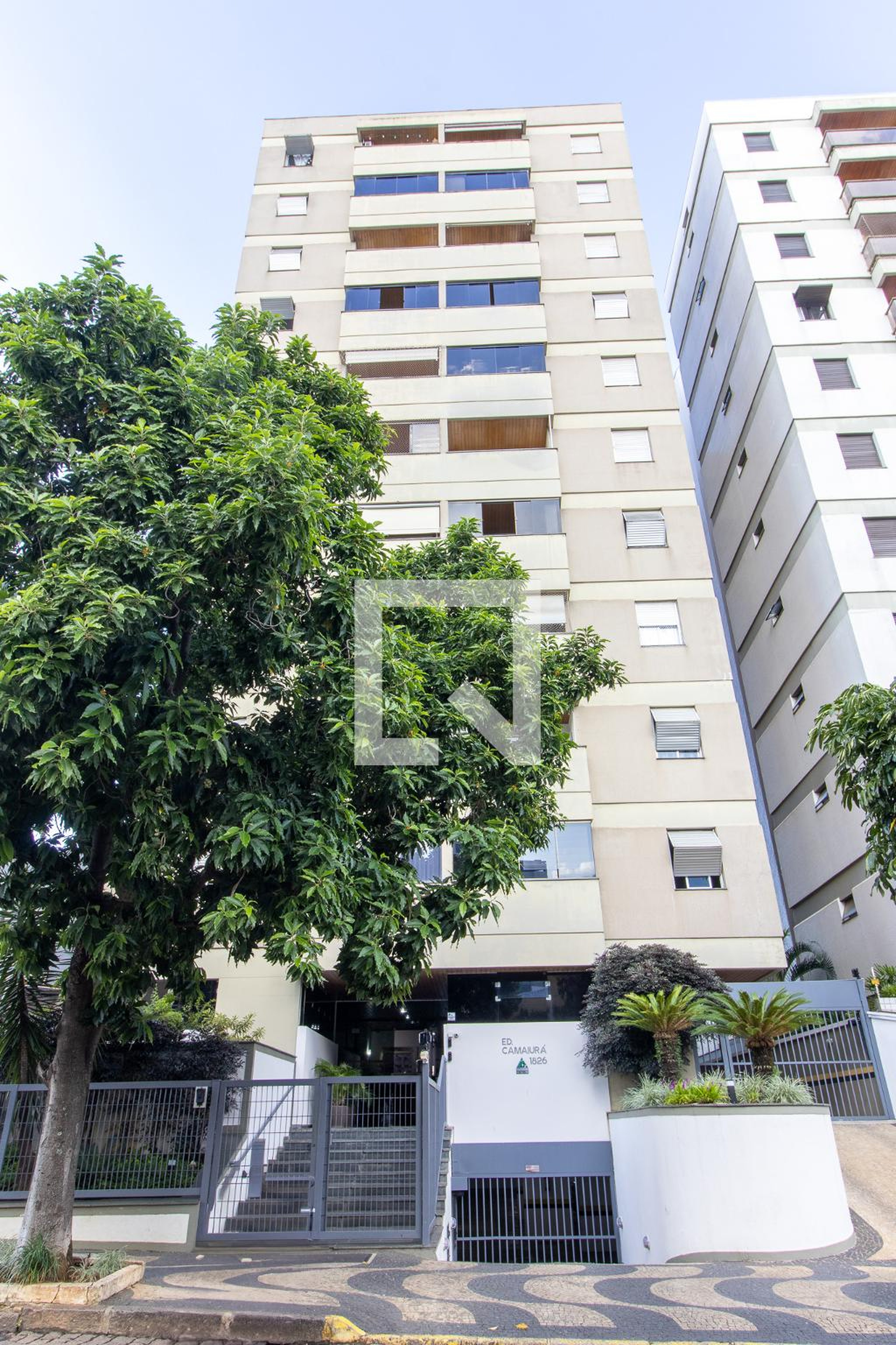 Fachada Condomínio em Rua José Paulino, 1826