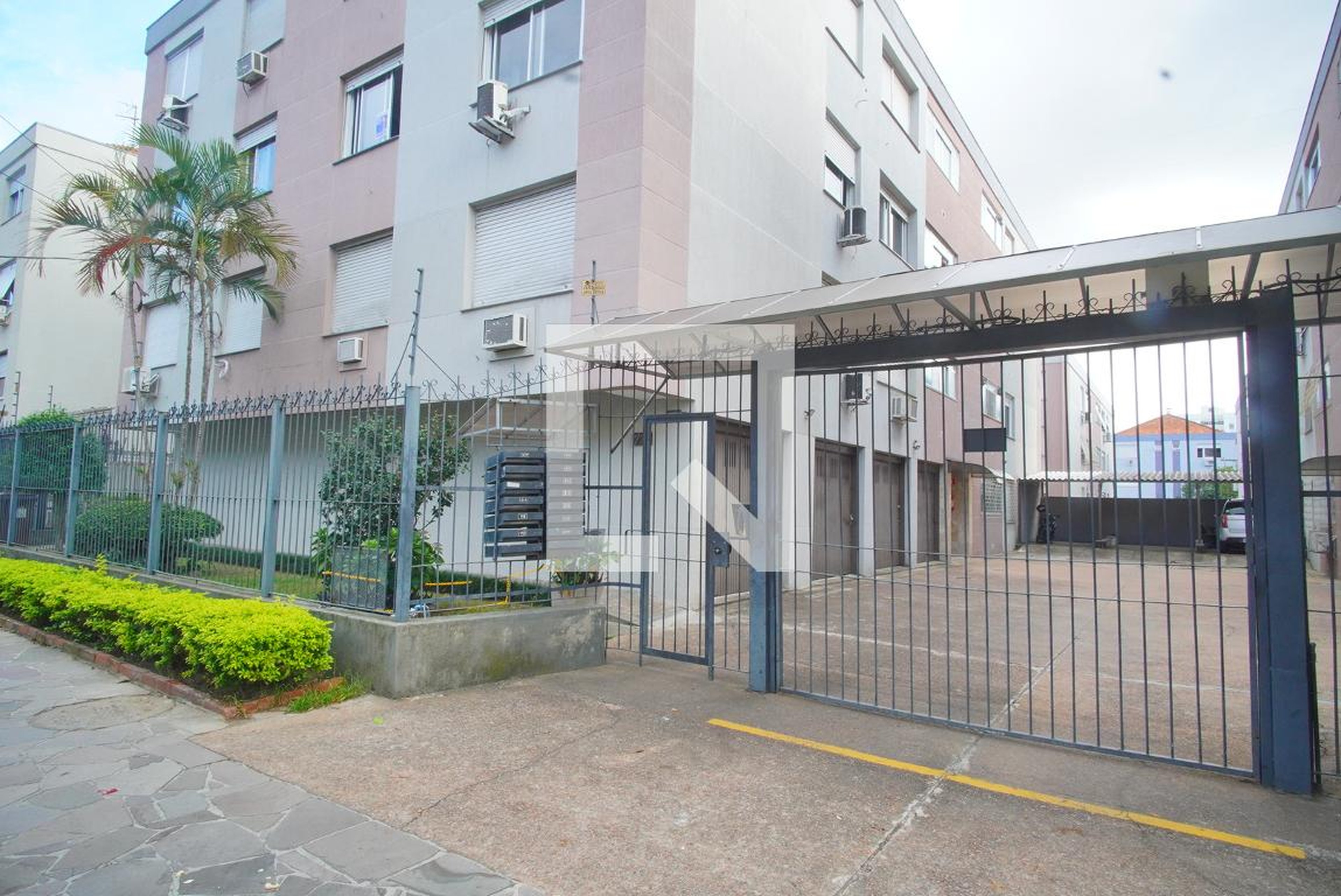 Fachada Condomínio em Avenida Doutor João Simplício Alves de Carvalho, 775