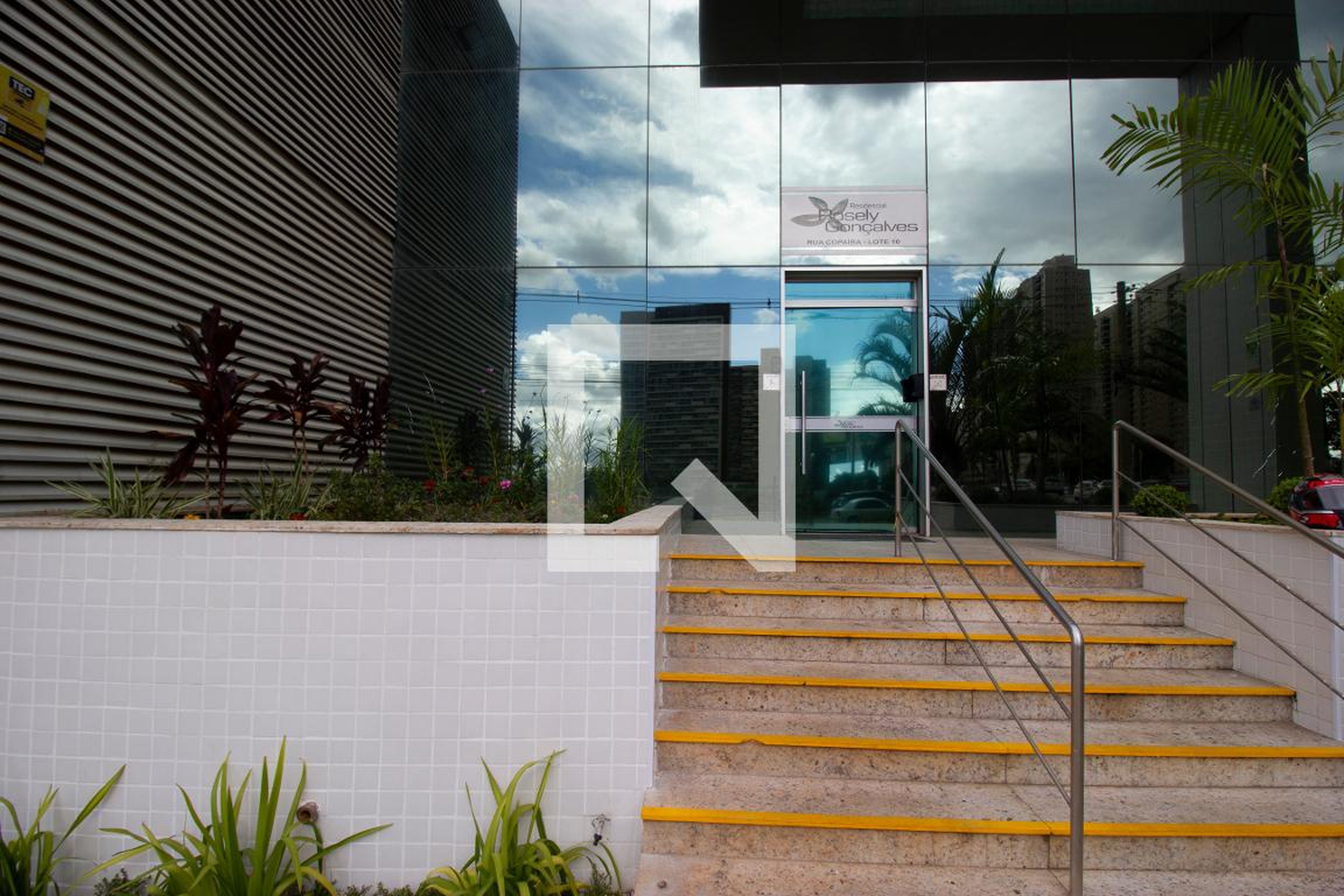 Fachada Condomínio em Rua Copaíba, 10