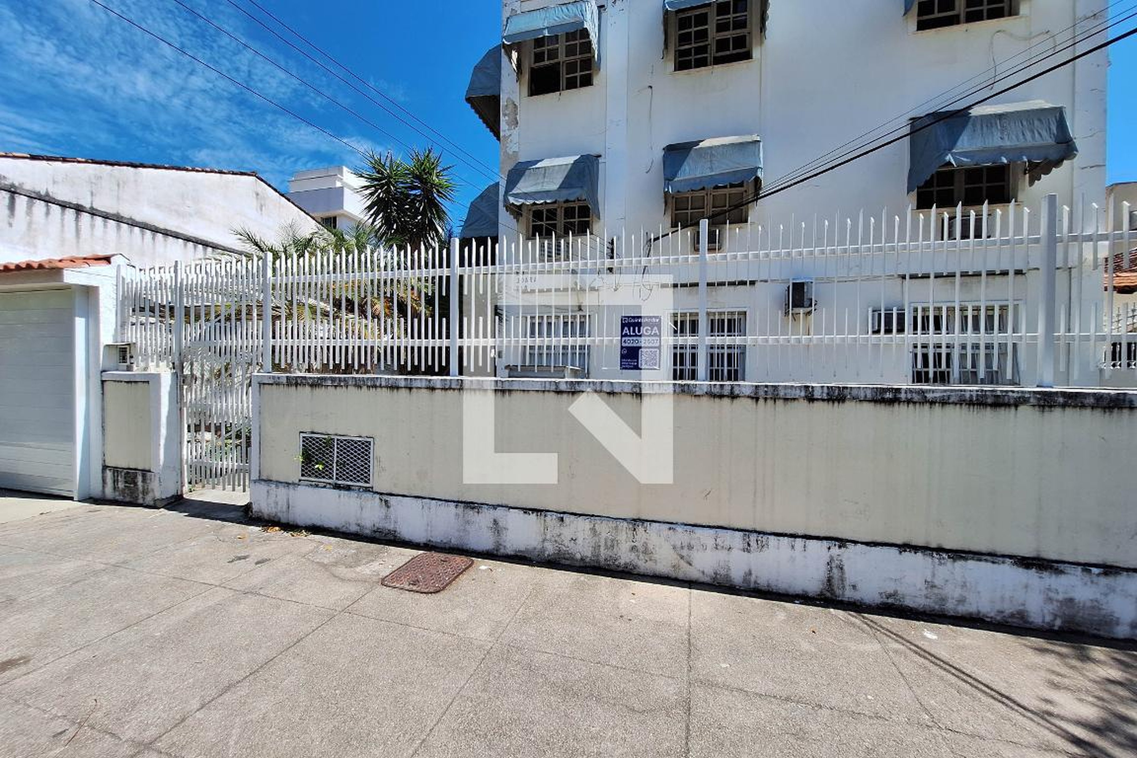 Fachada Condomínio em Rua Tupiniquins, 218