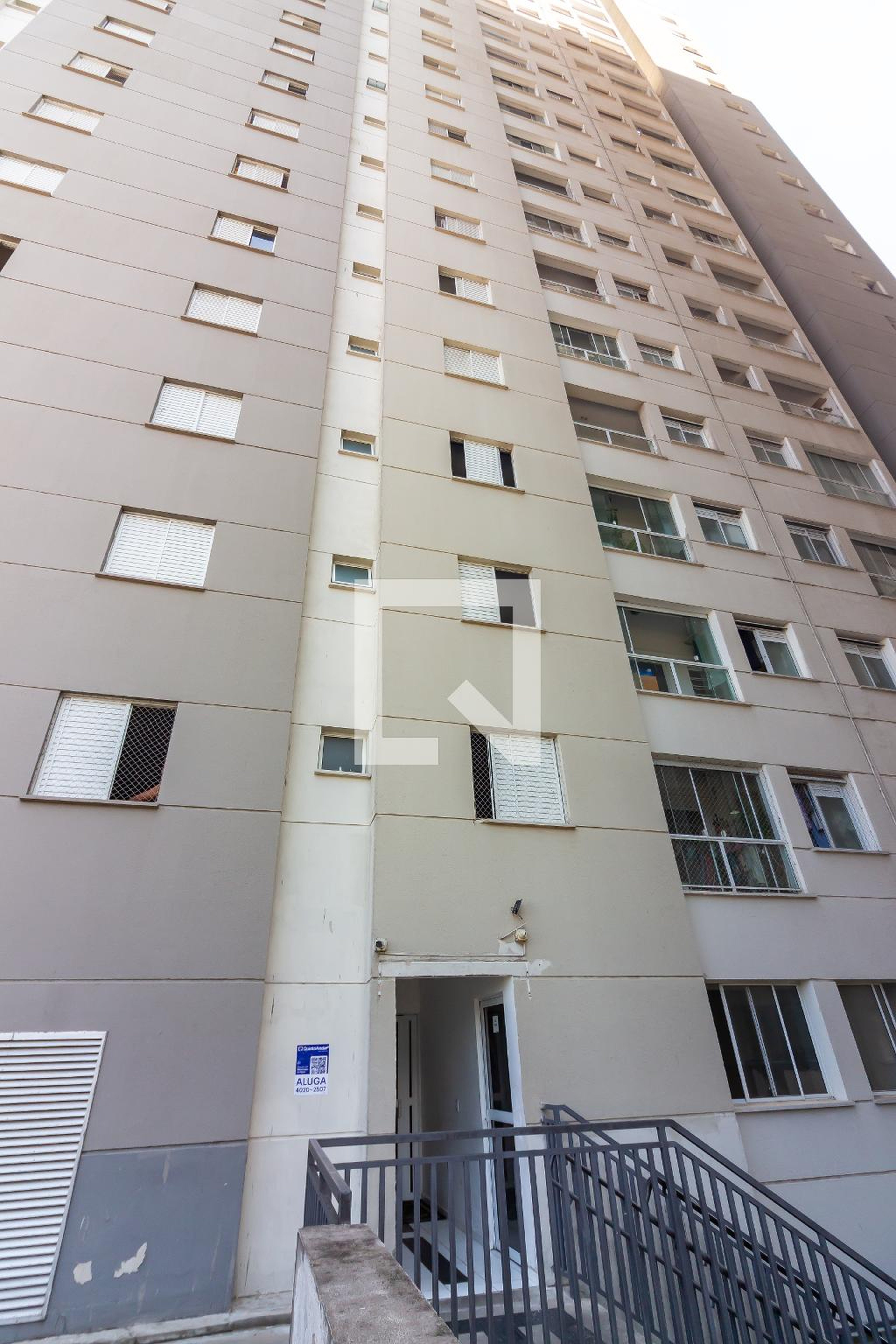 Fachada Condomínio em Rua Aristídes Belini, 338