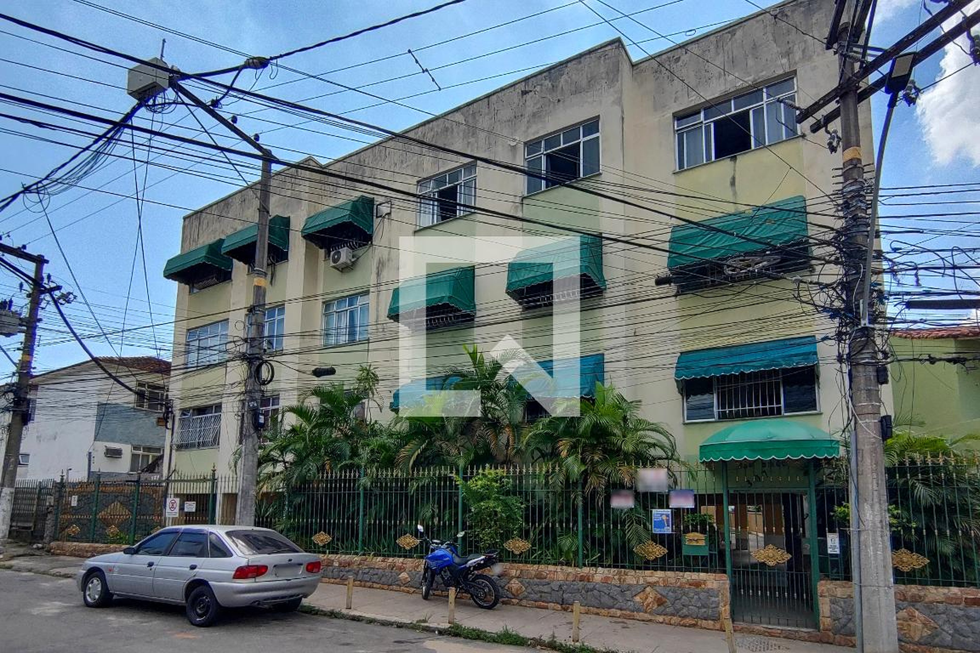 Fachada do Prédio Condomínio em Rua Tiaga Fiori, 307