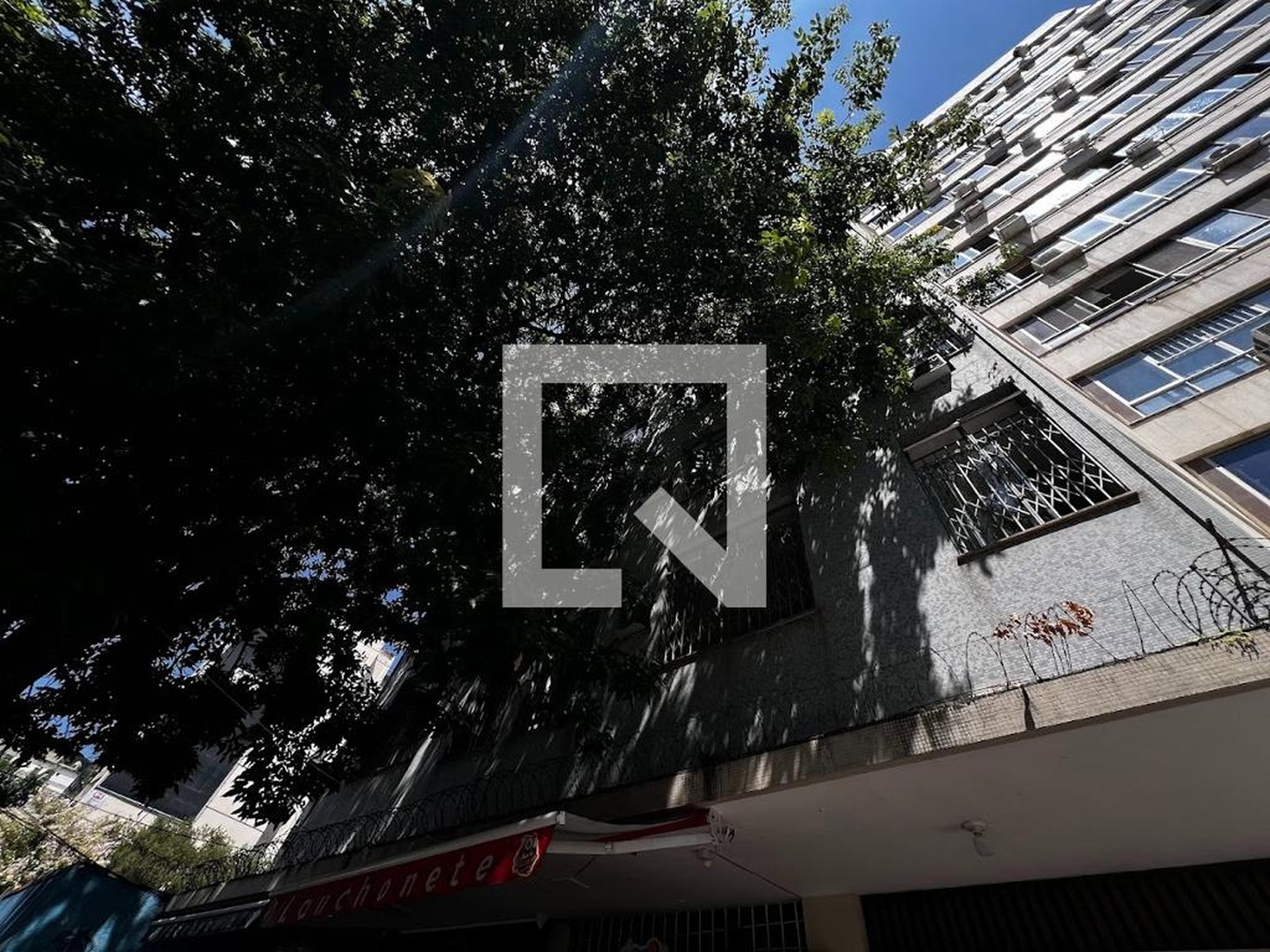 Fachada Condomínio em Rua São Francisco Xavier, 19