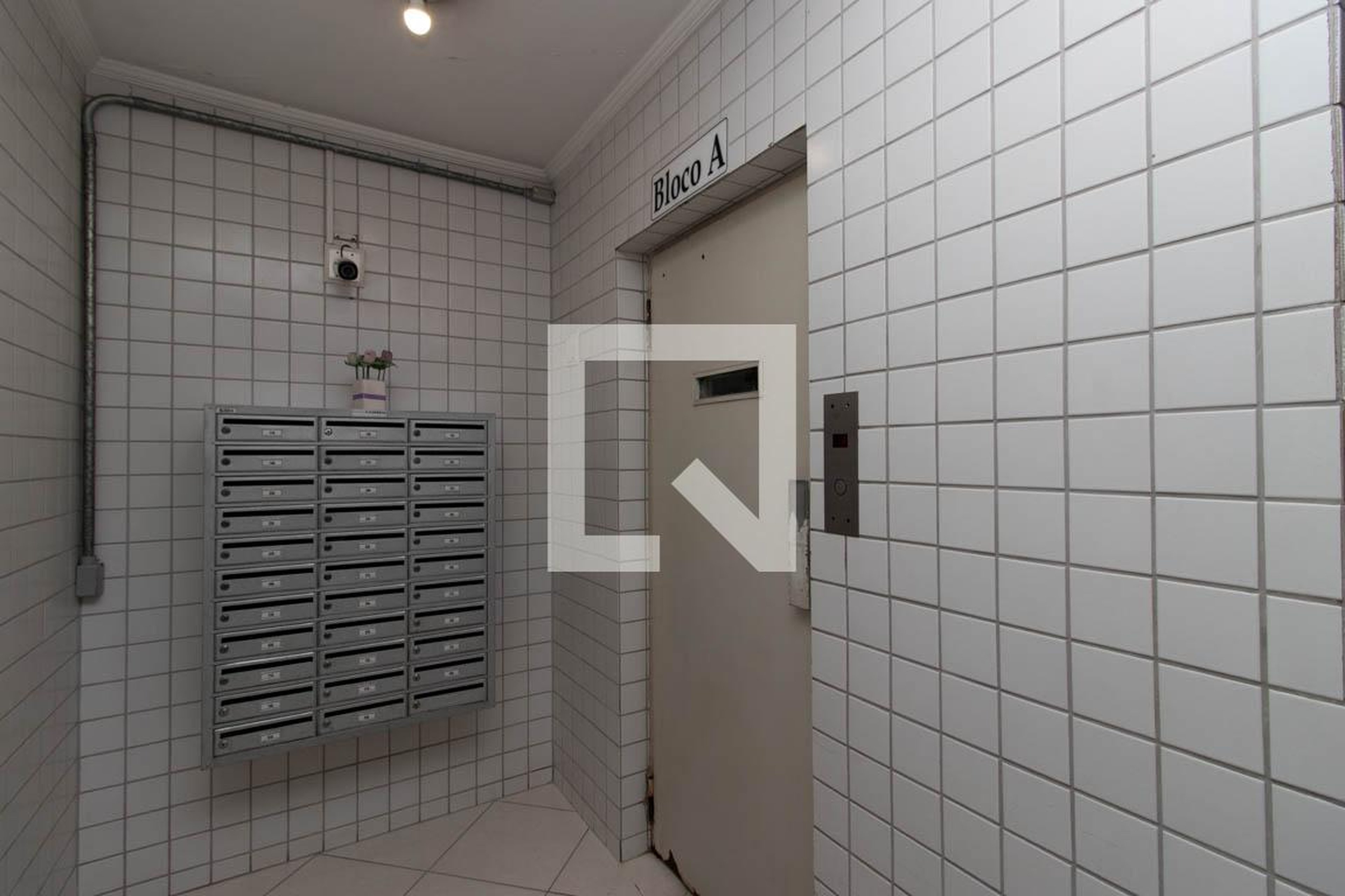 Elevador - Cintra Plus Consultoria e Corretora de Seguros