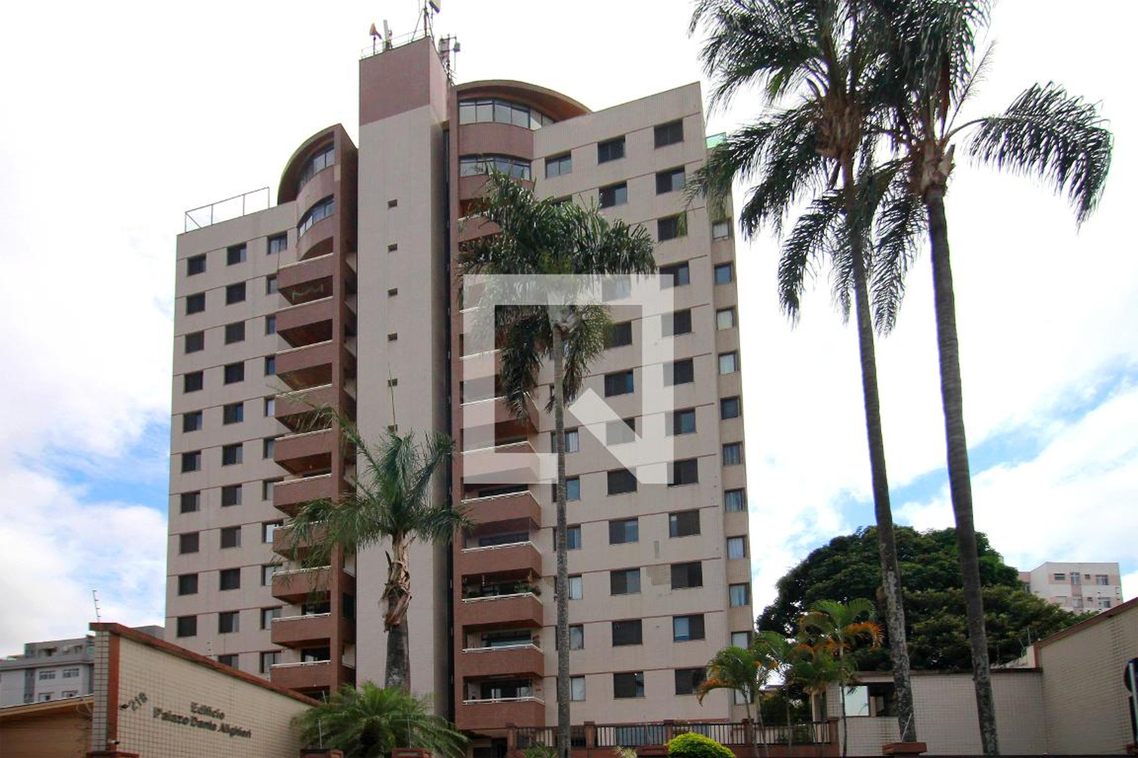 Fachada Condomínio em Rua Desembargador Mario Matos, 219