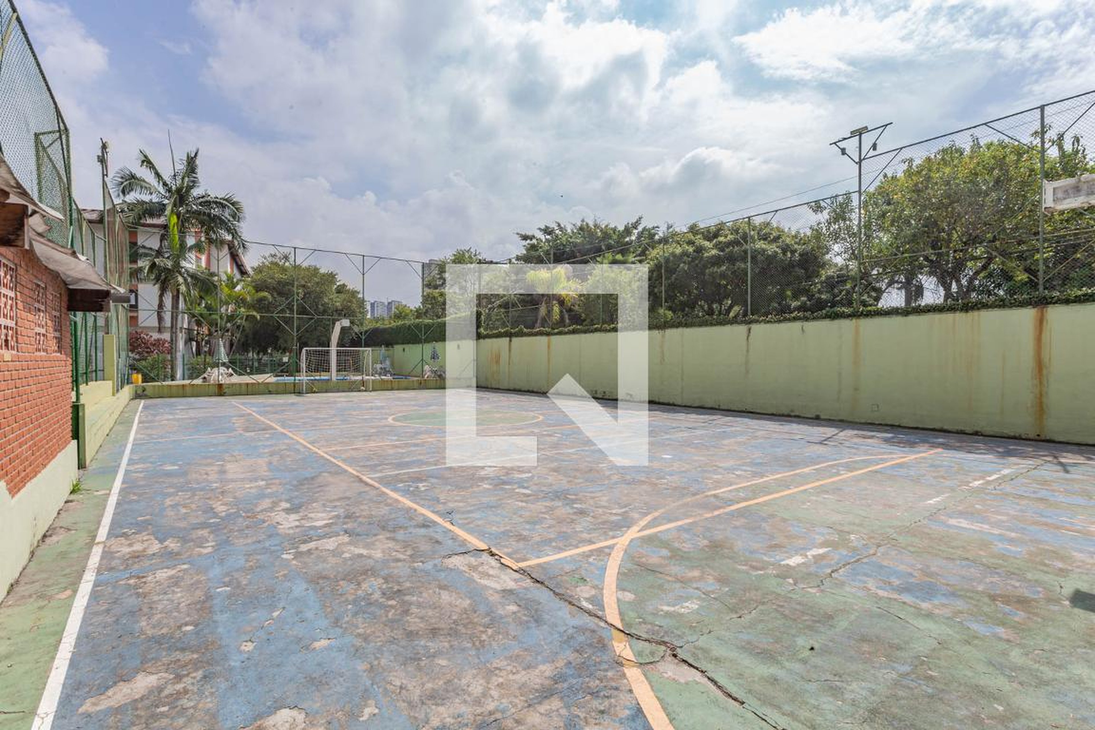 Quadra - Saint Cross Garden