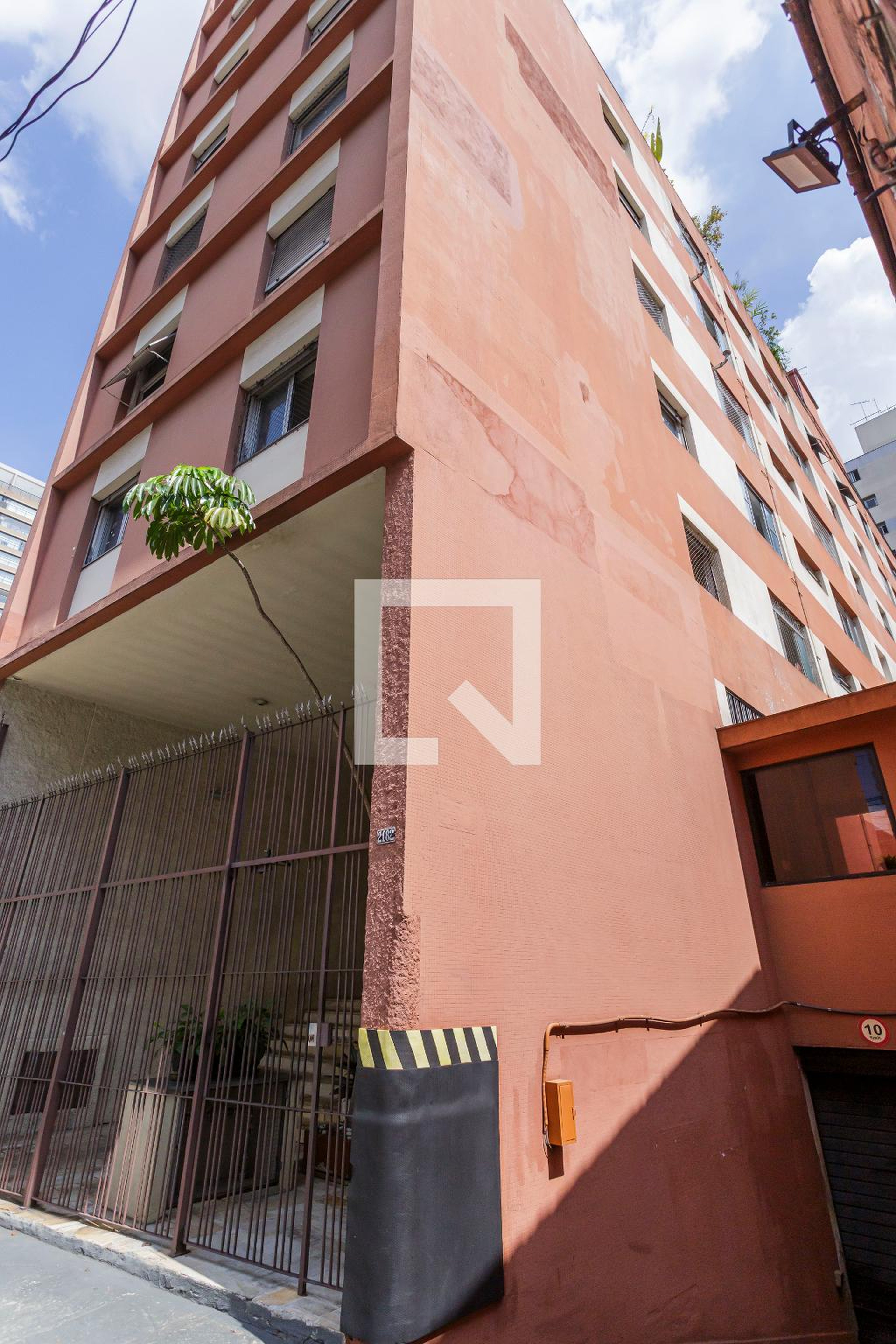 Fachada Condomínio Vila Oli­mpia