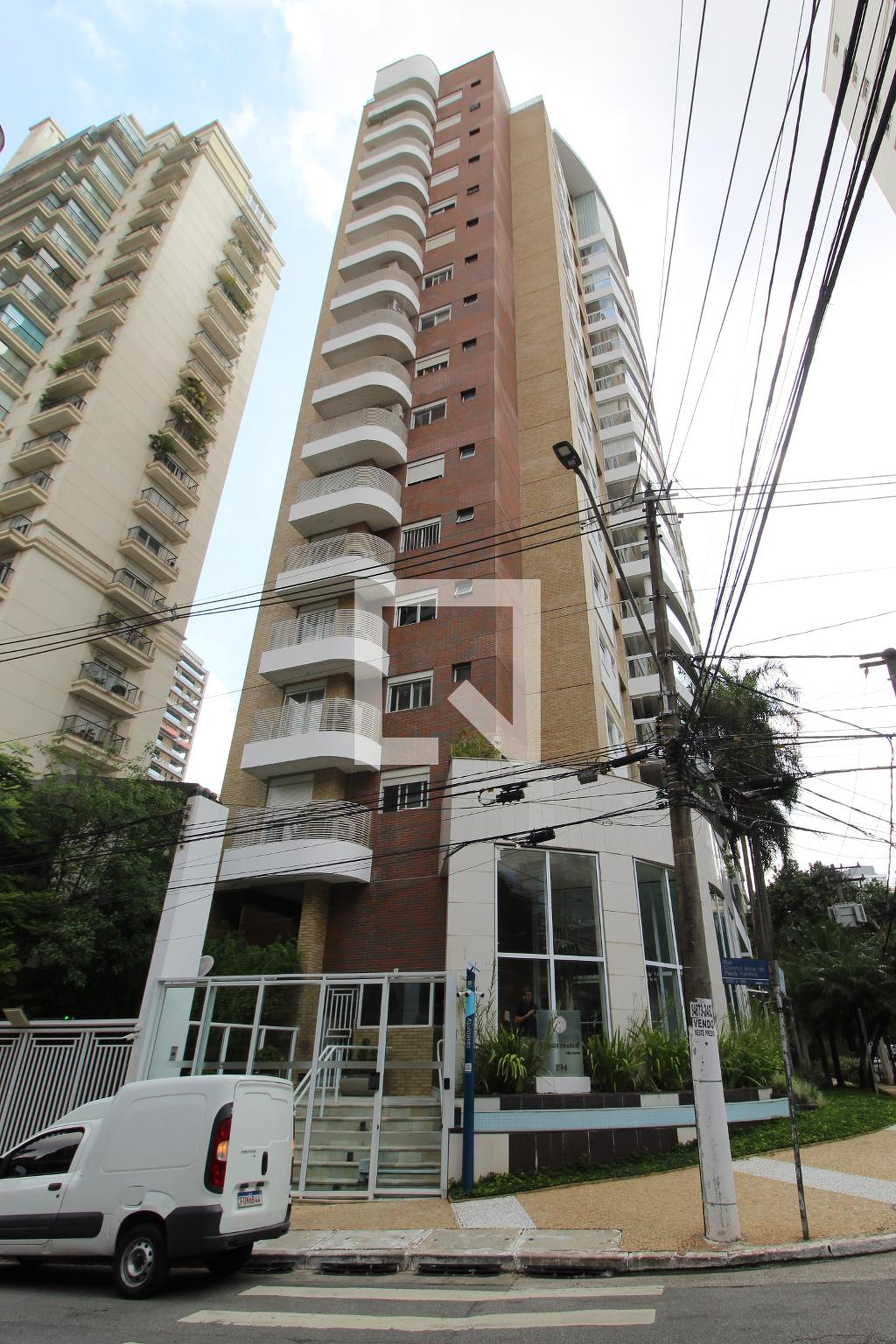 Fachada do Prédio Condomínio Charmant Vila Nova