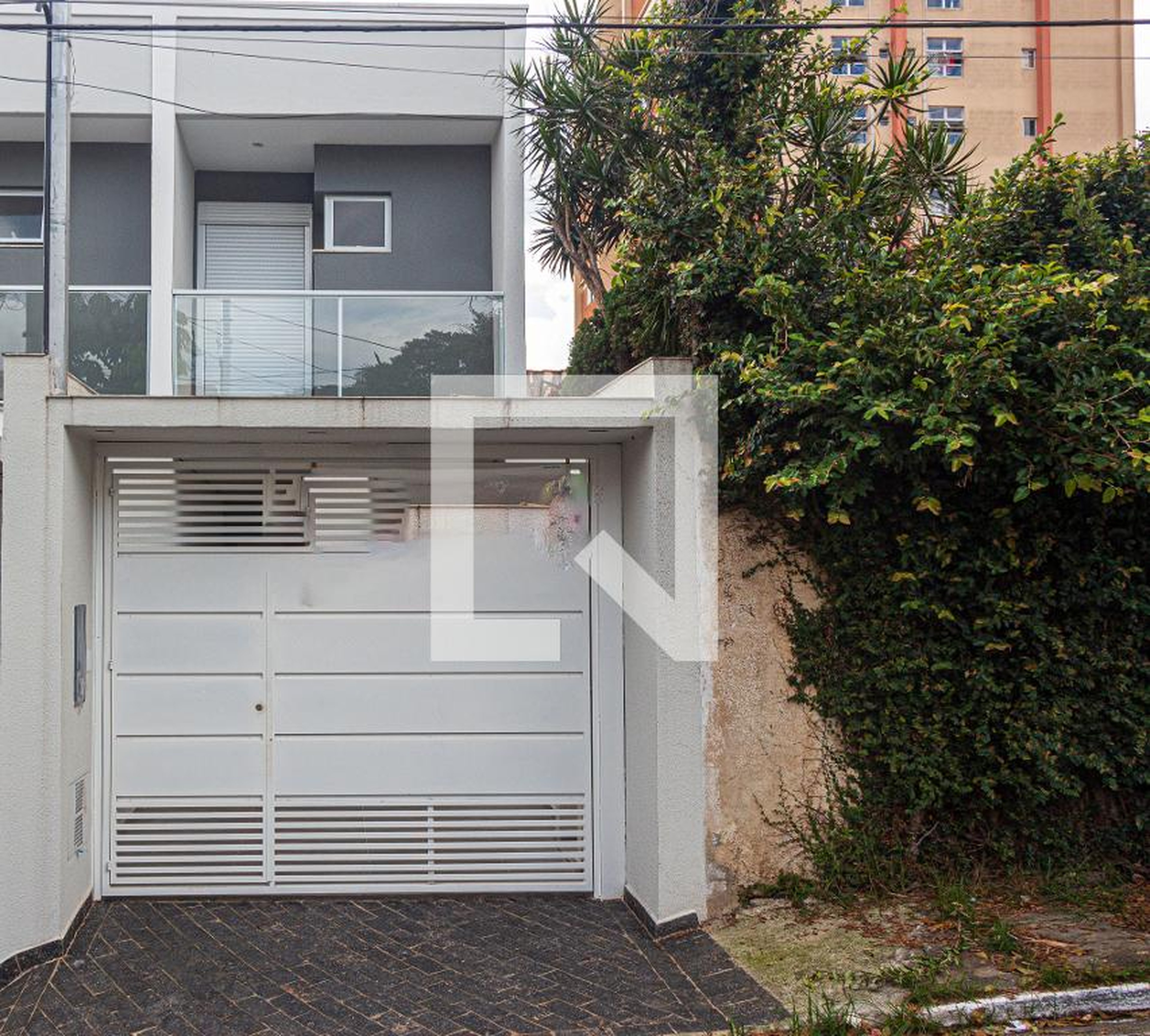 Fachada Condomínio em Rua Berta Wezassek, 50