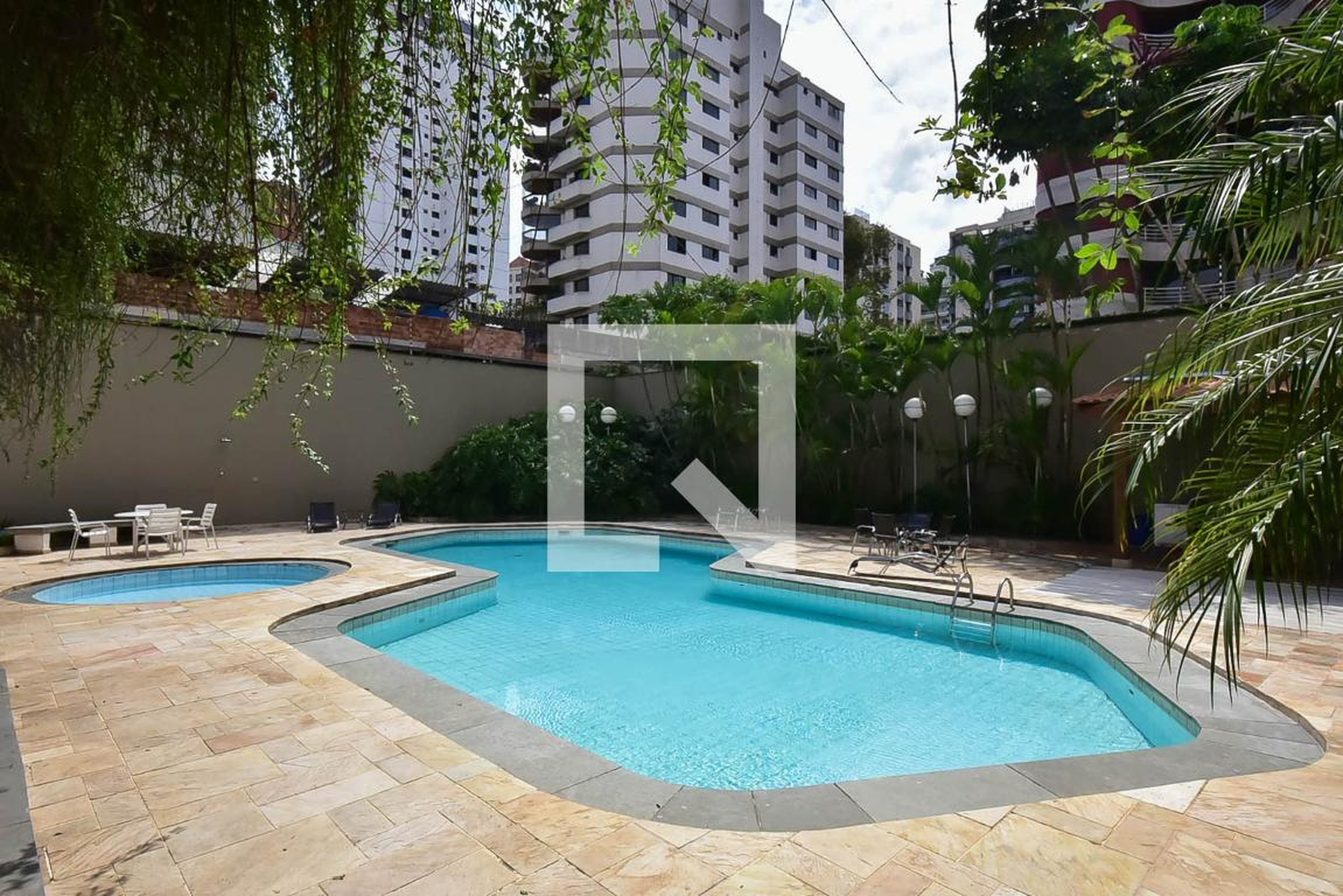 Piscina - Imperial Park