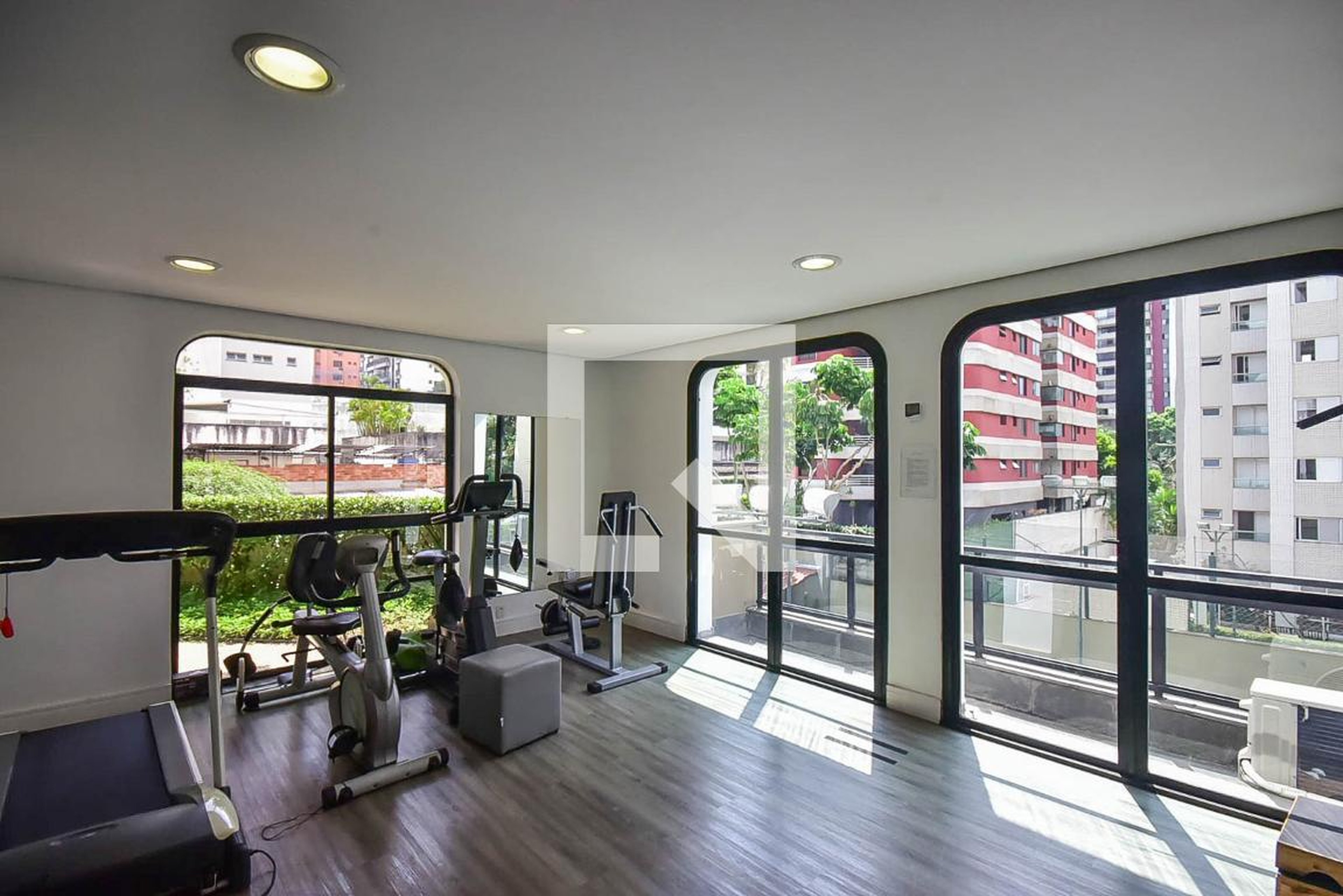 Academia - Imperial Park