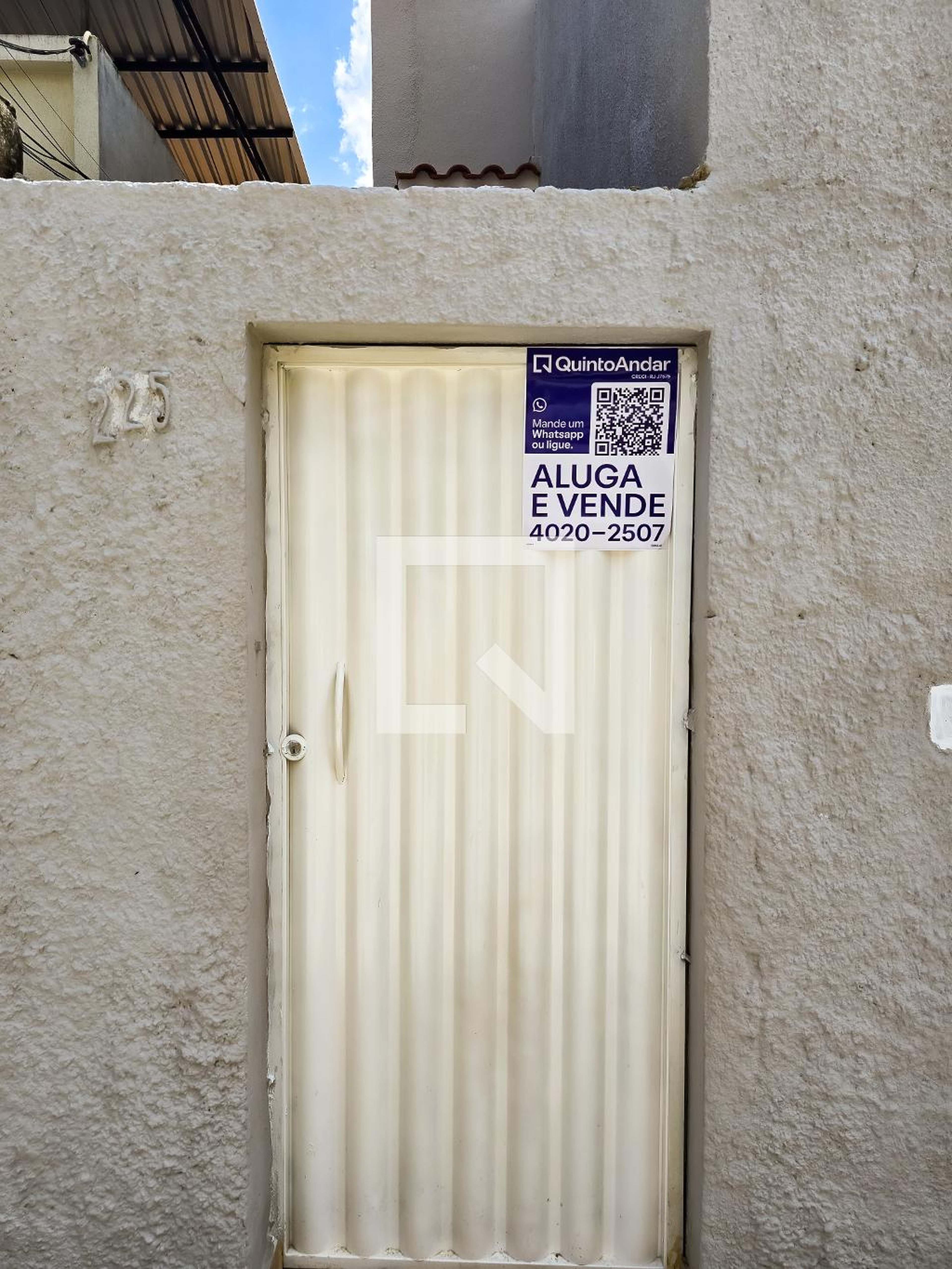 Fachada Condomínio em Rua Amália, 225