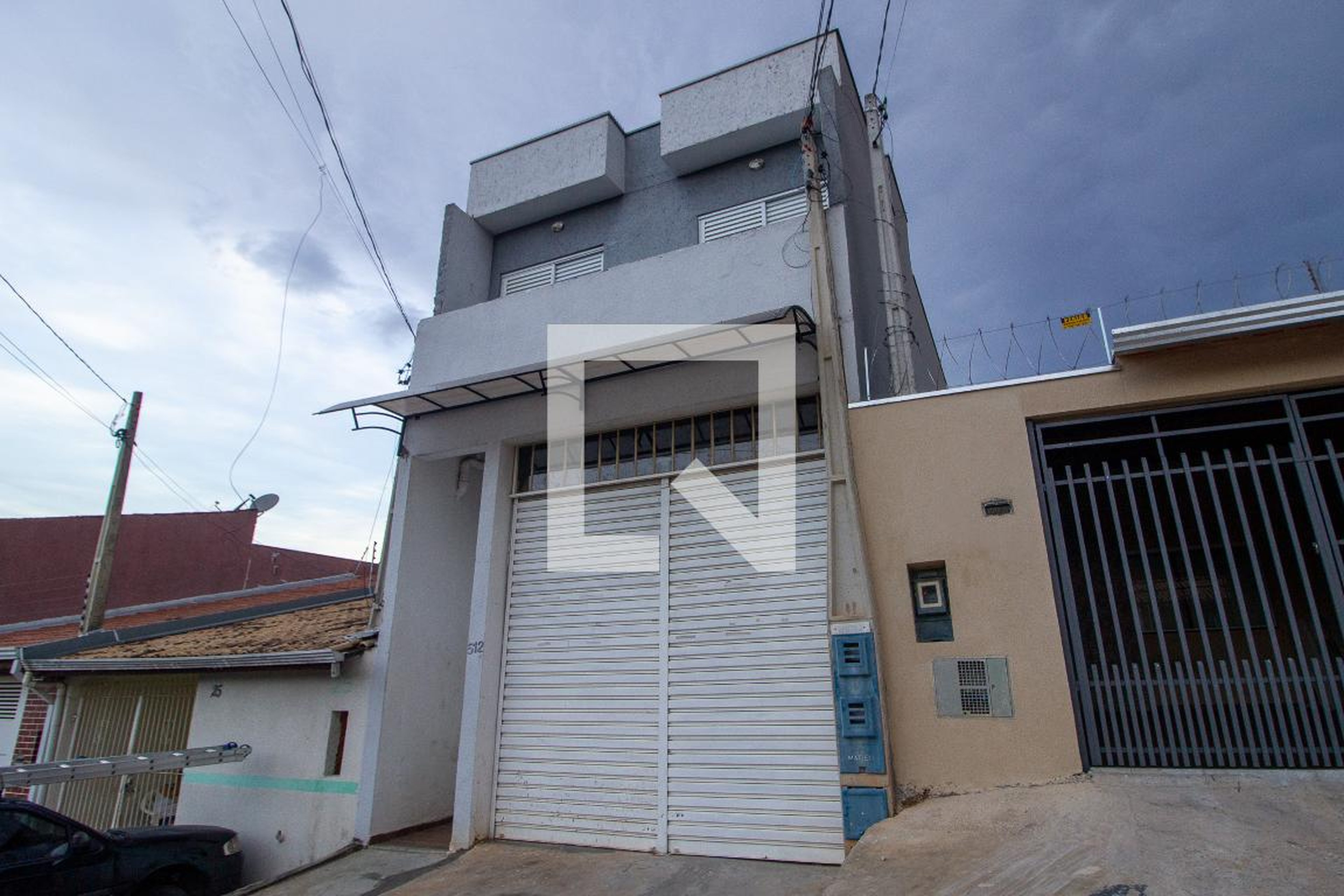 Fachada Condomínio em Rua Azel de Arruda, 512