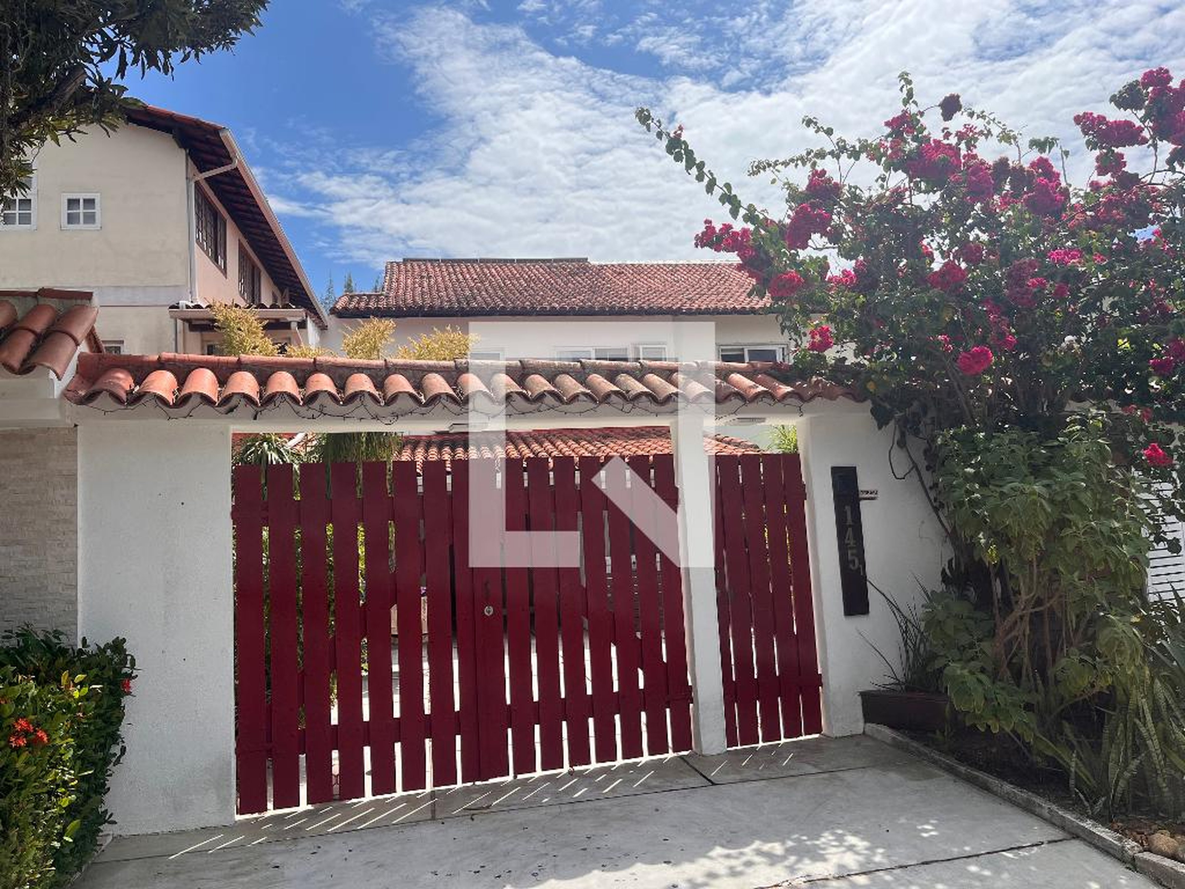 Fachada Condomínio em Rua Dário Coelho, 145