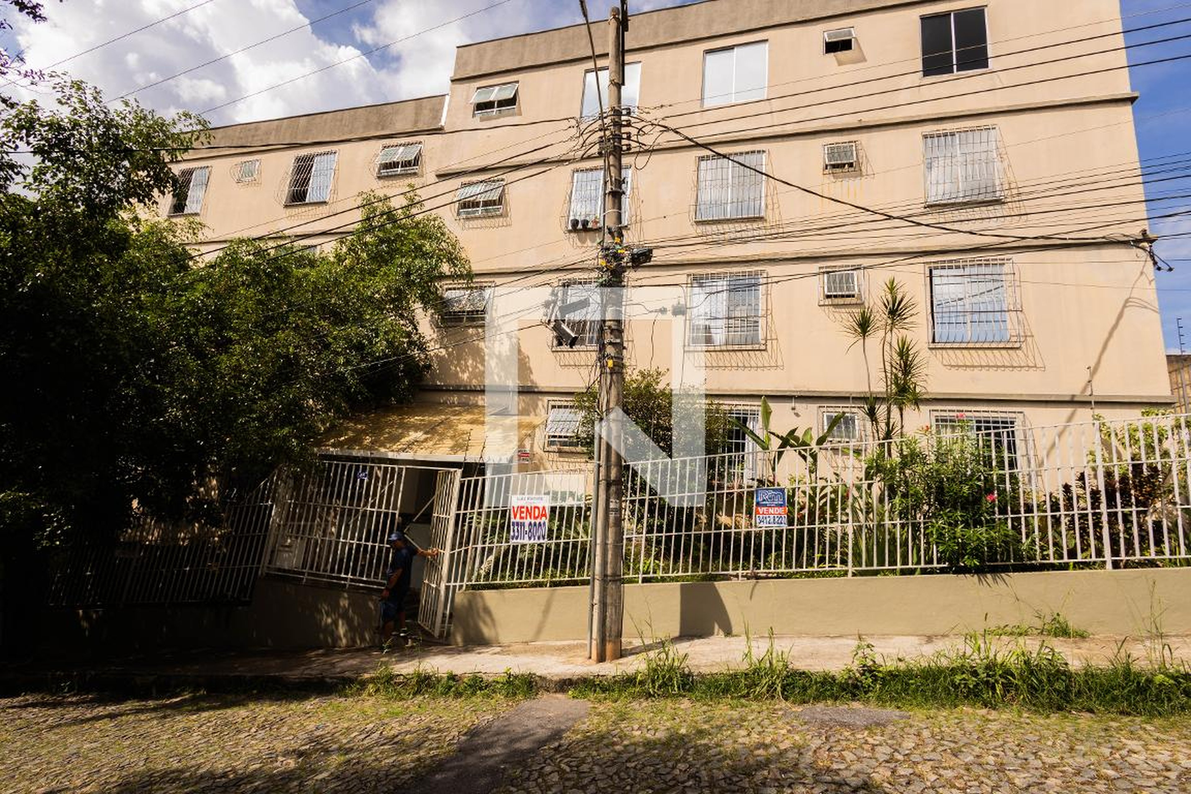 Fachada do Prédio Condomínio em Rua São Jorge, 85