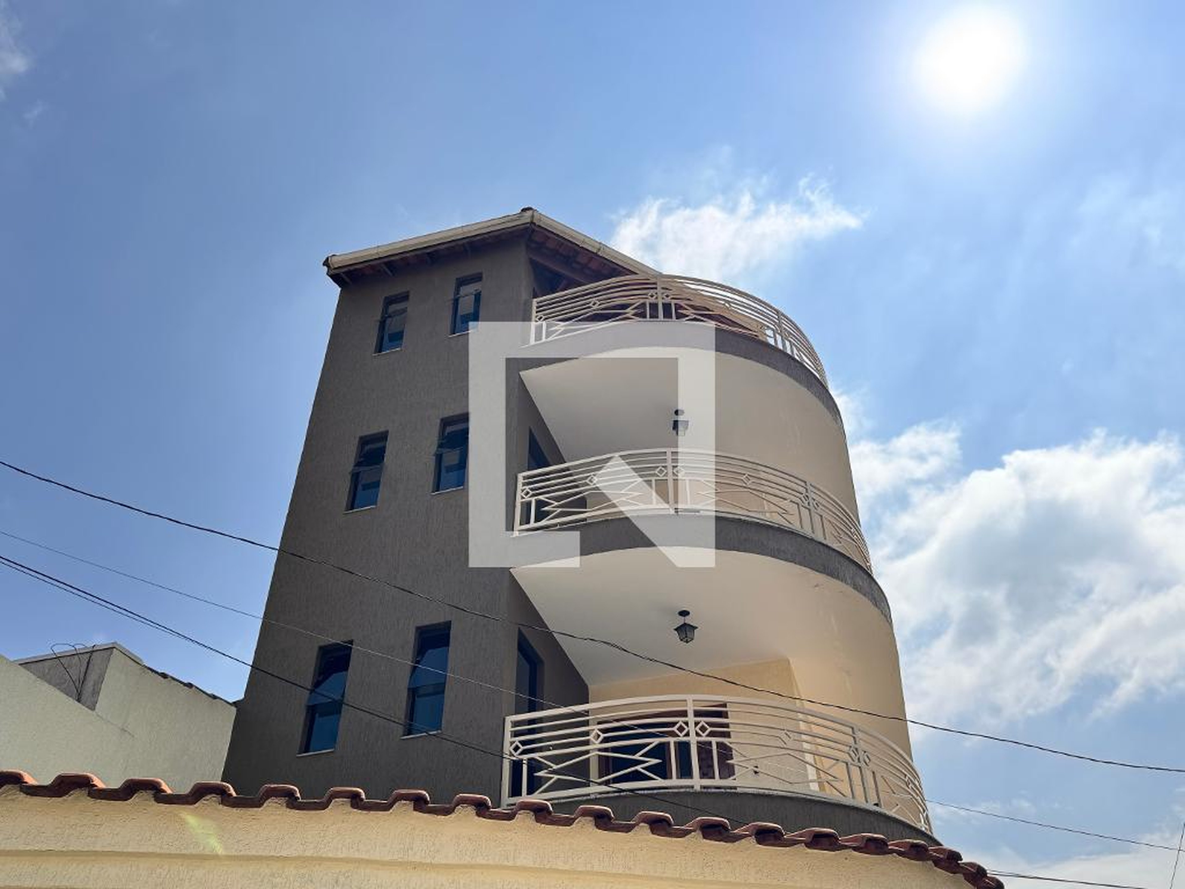 Fachada Condomínio em Rua Dona Nina Zanotto, 6