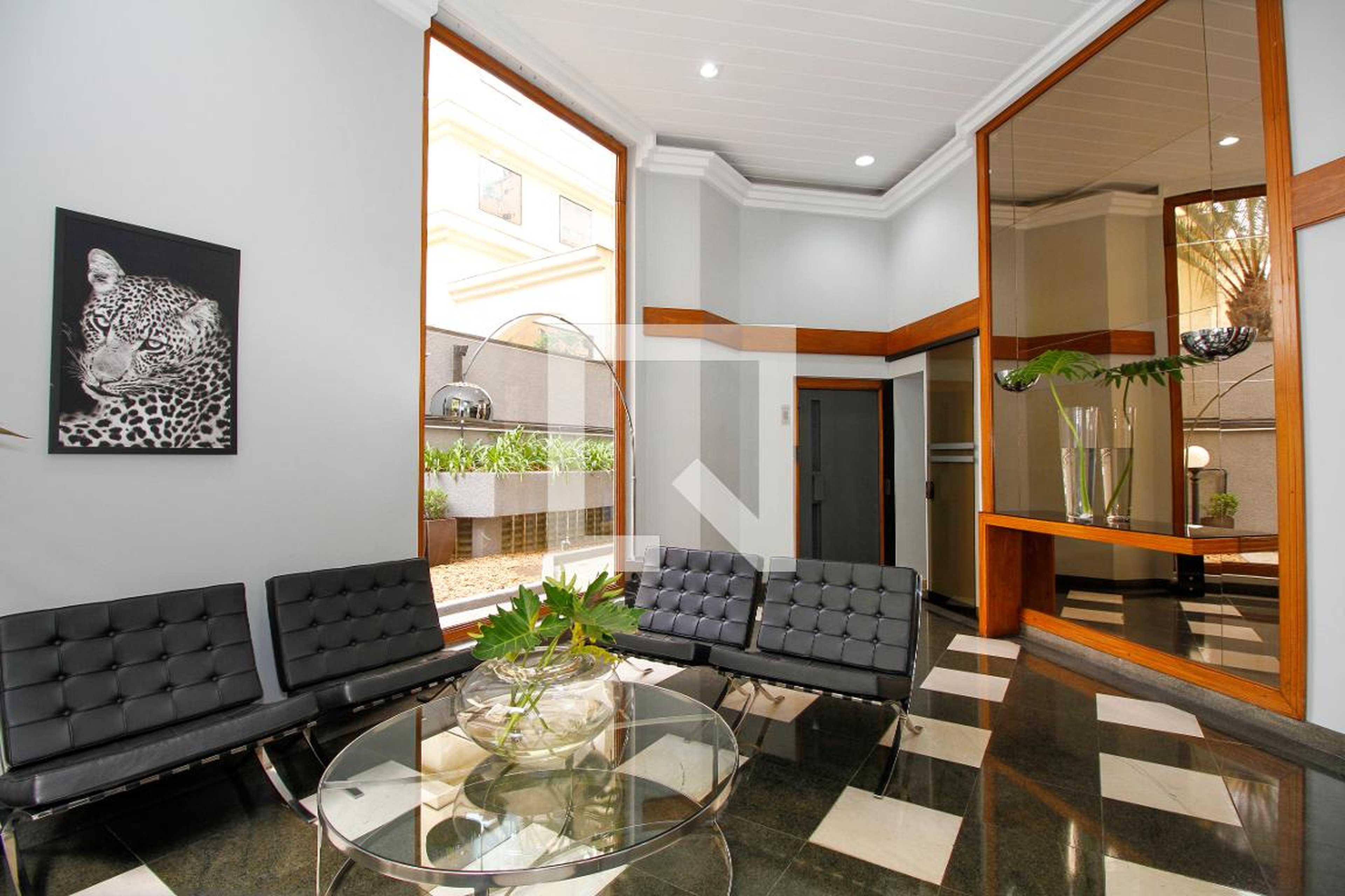 Hall Social - Petit Jardin