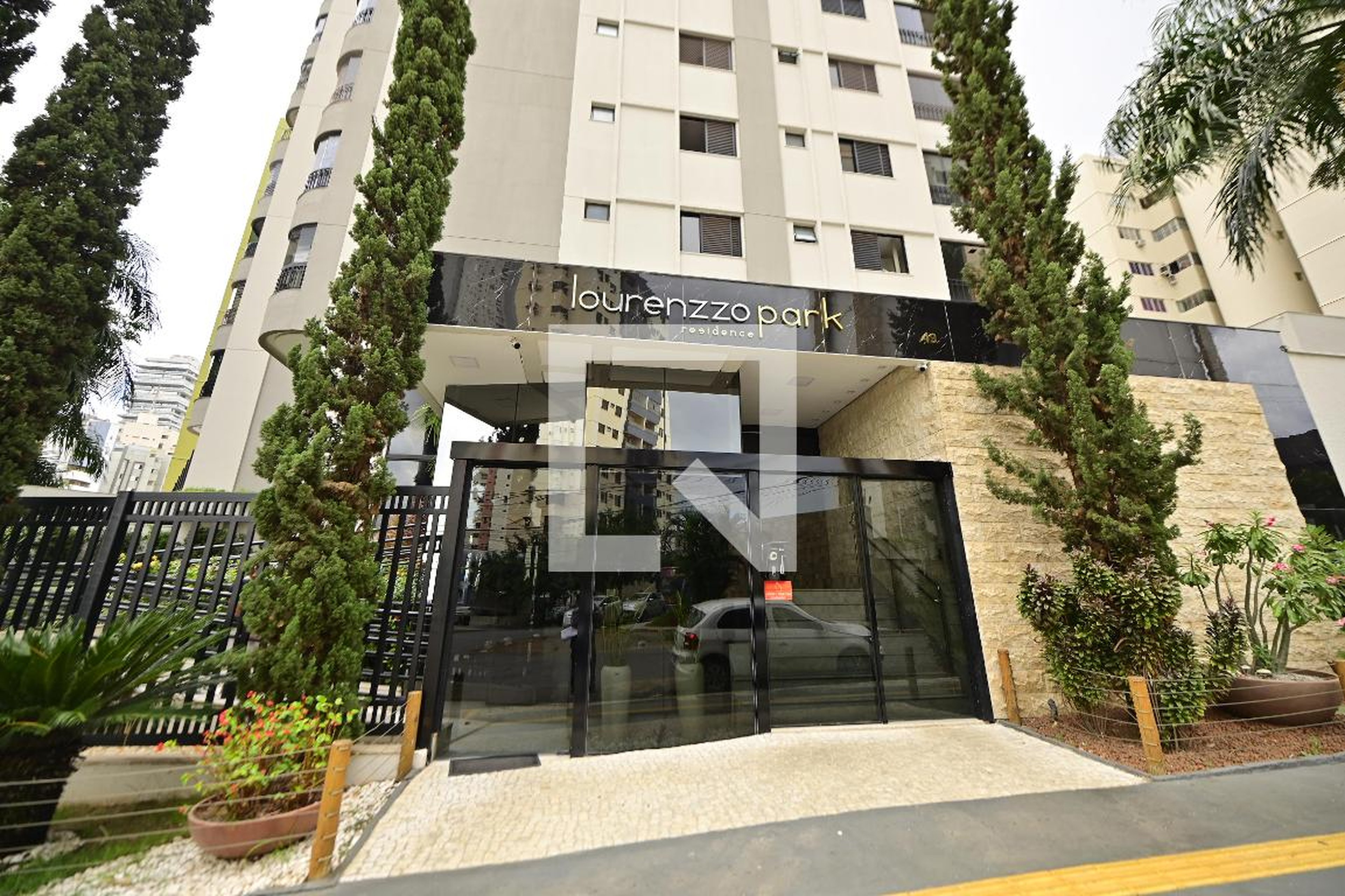 Fachada Condomínio em Rua C-258, 49