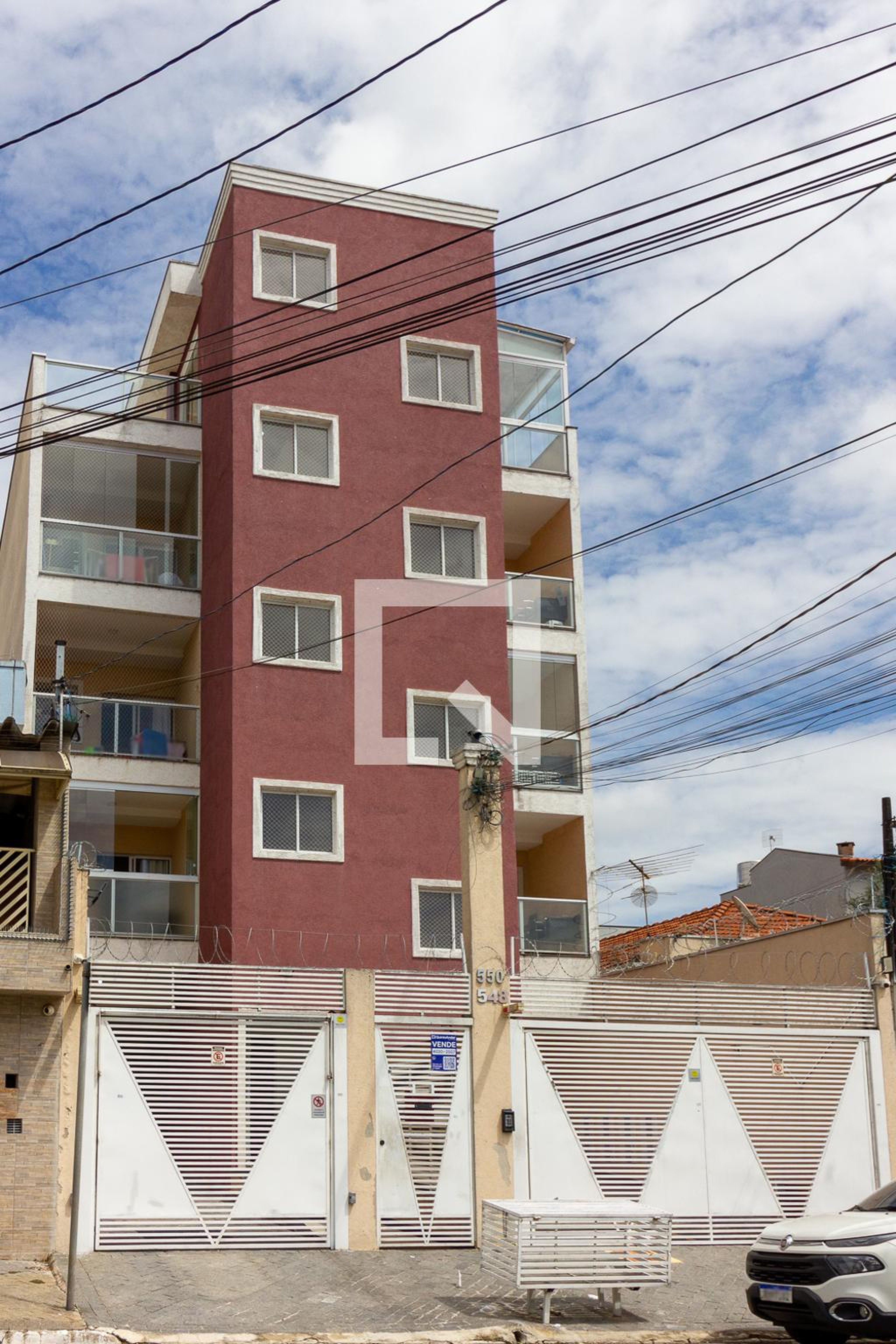 Fachada Condomínio em Rua Neá, 550
