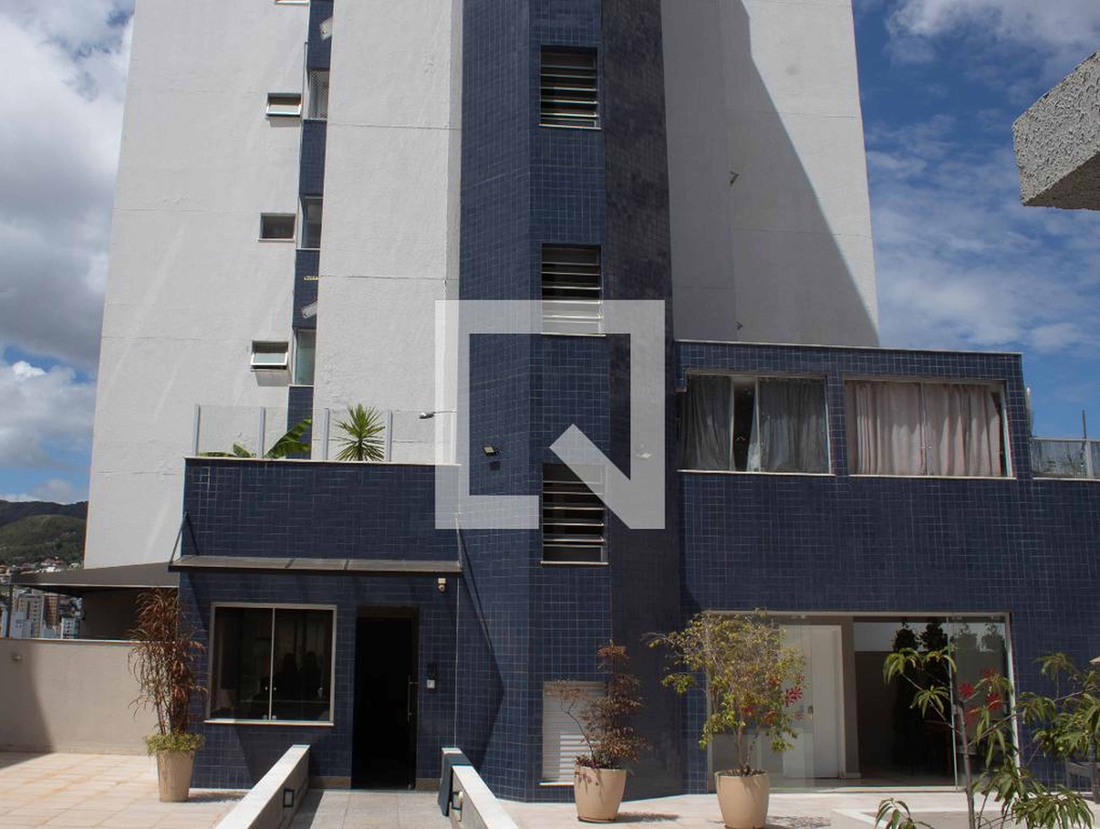 Fachada Condomínio Mirante Sion