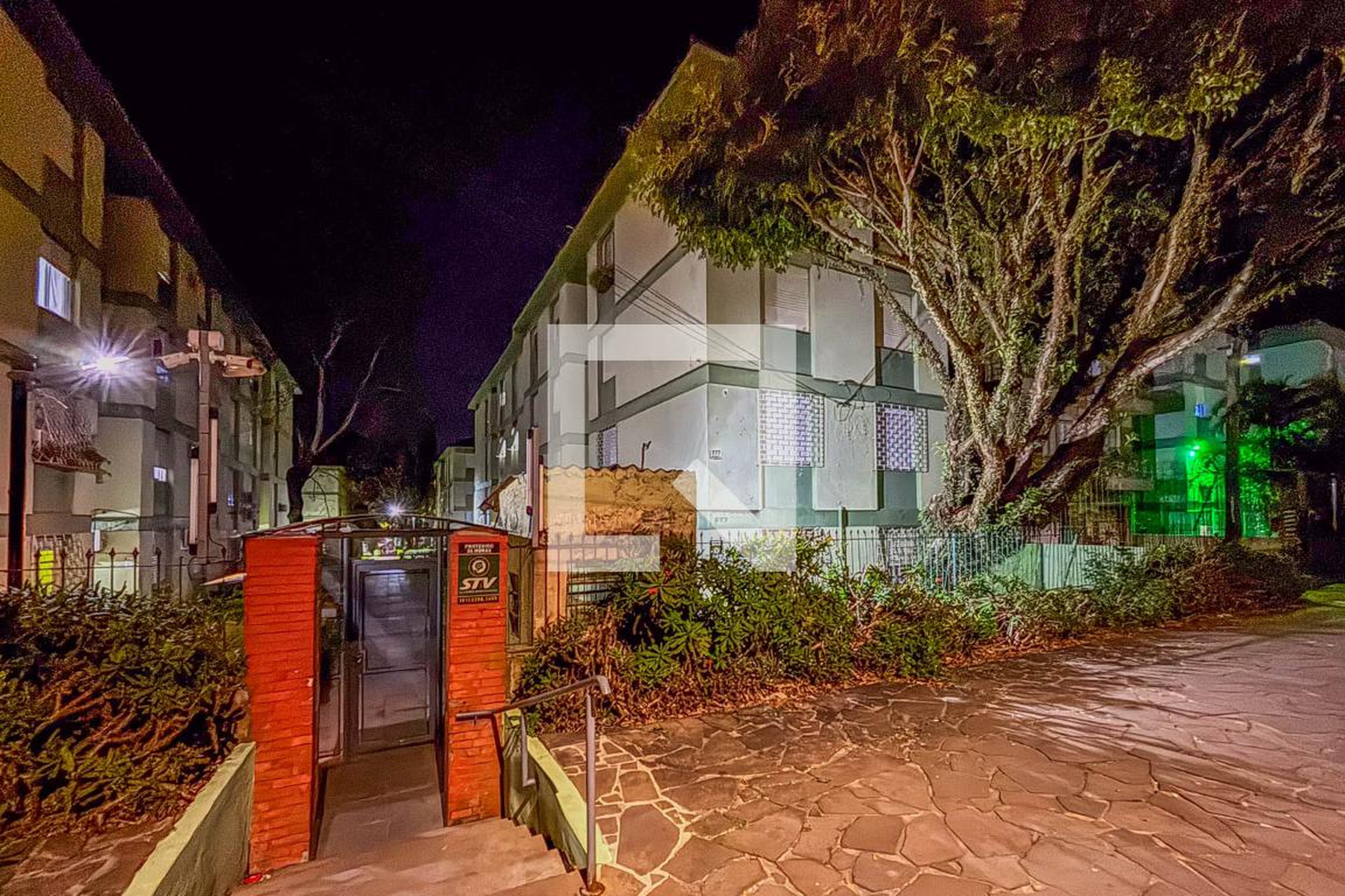 Fachada Condomínio em Avenida Capivari, 577