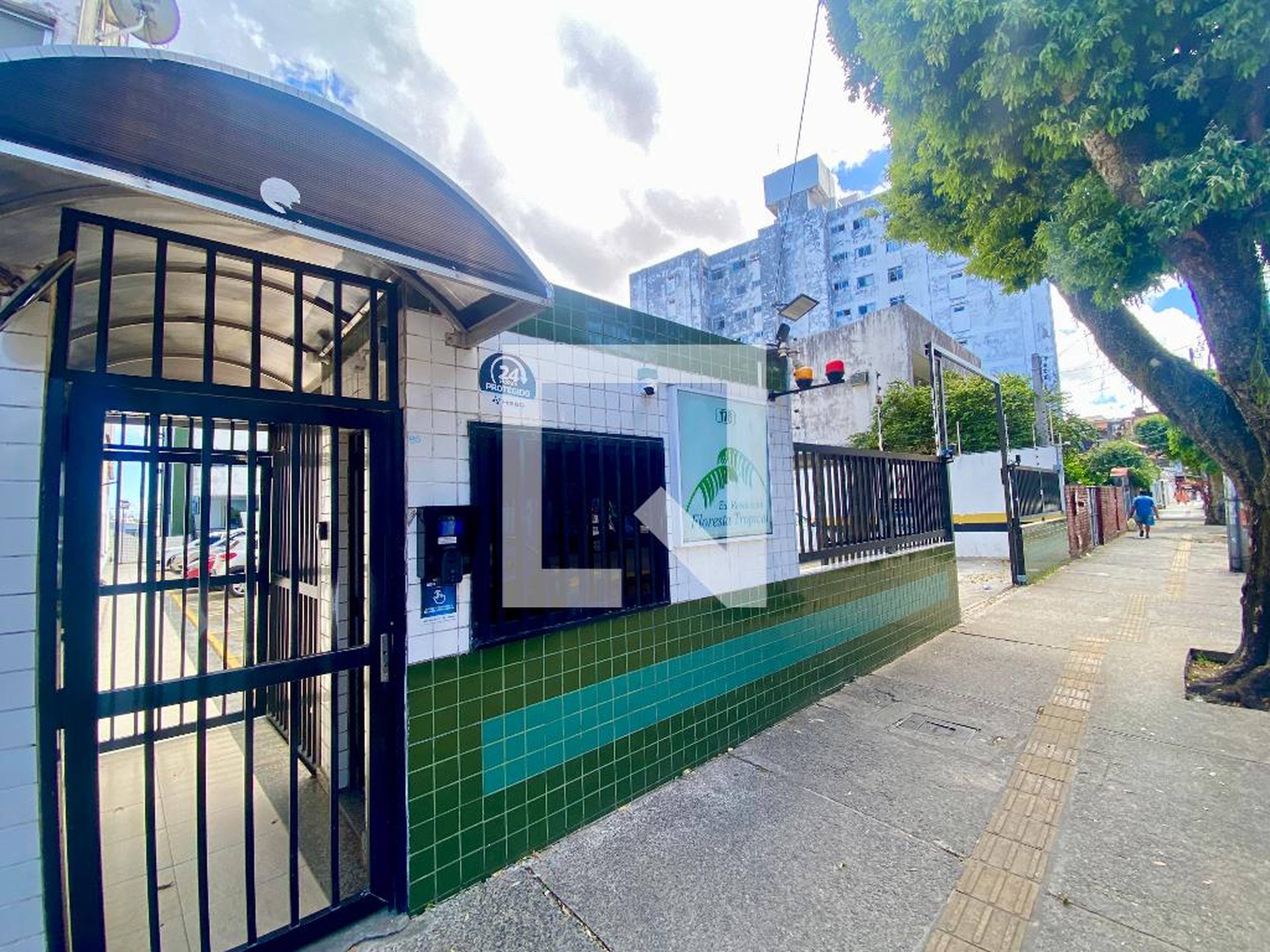 Fachada Edifício Floresta Tropical