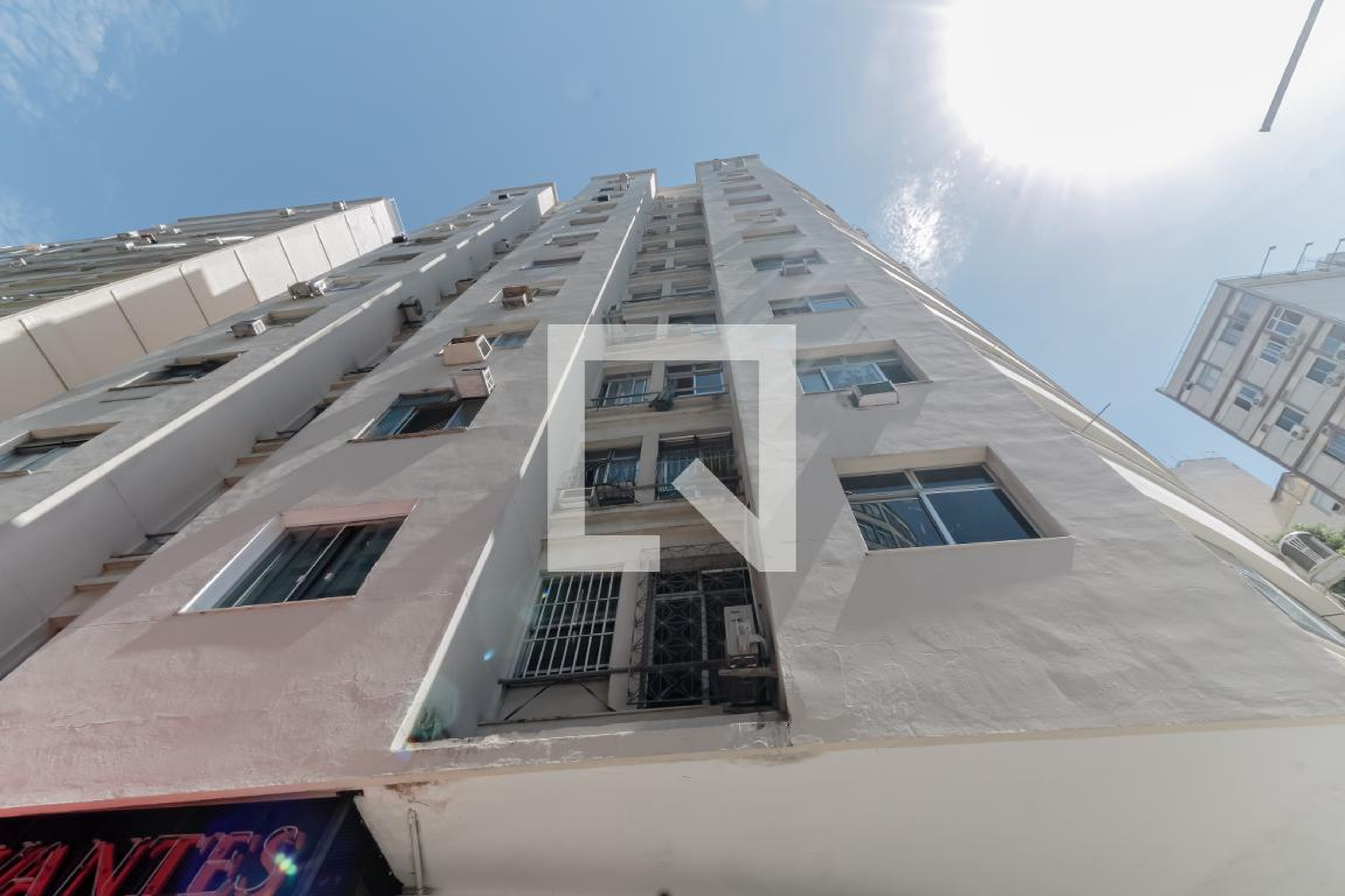 Fachada do Prédio Condomínio Ile de France