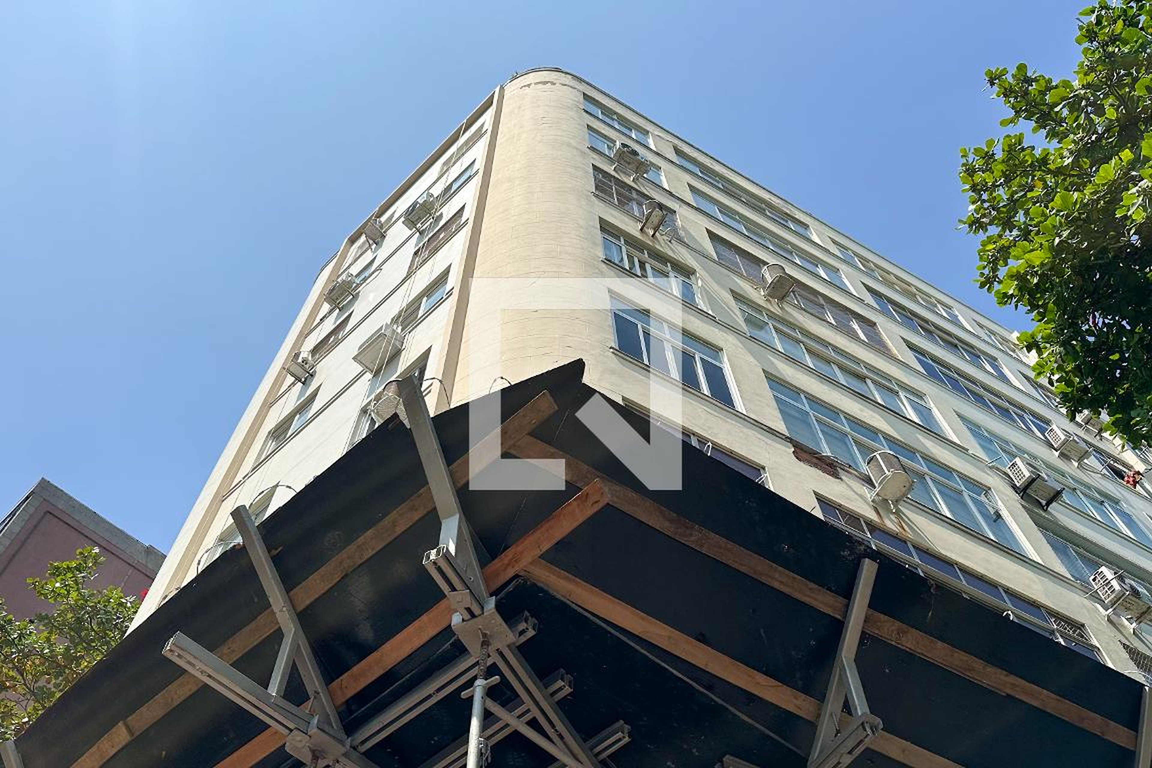 Fachada Condomínio em Rua Visconde de Pirajá, 631