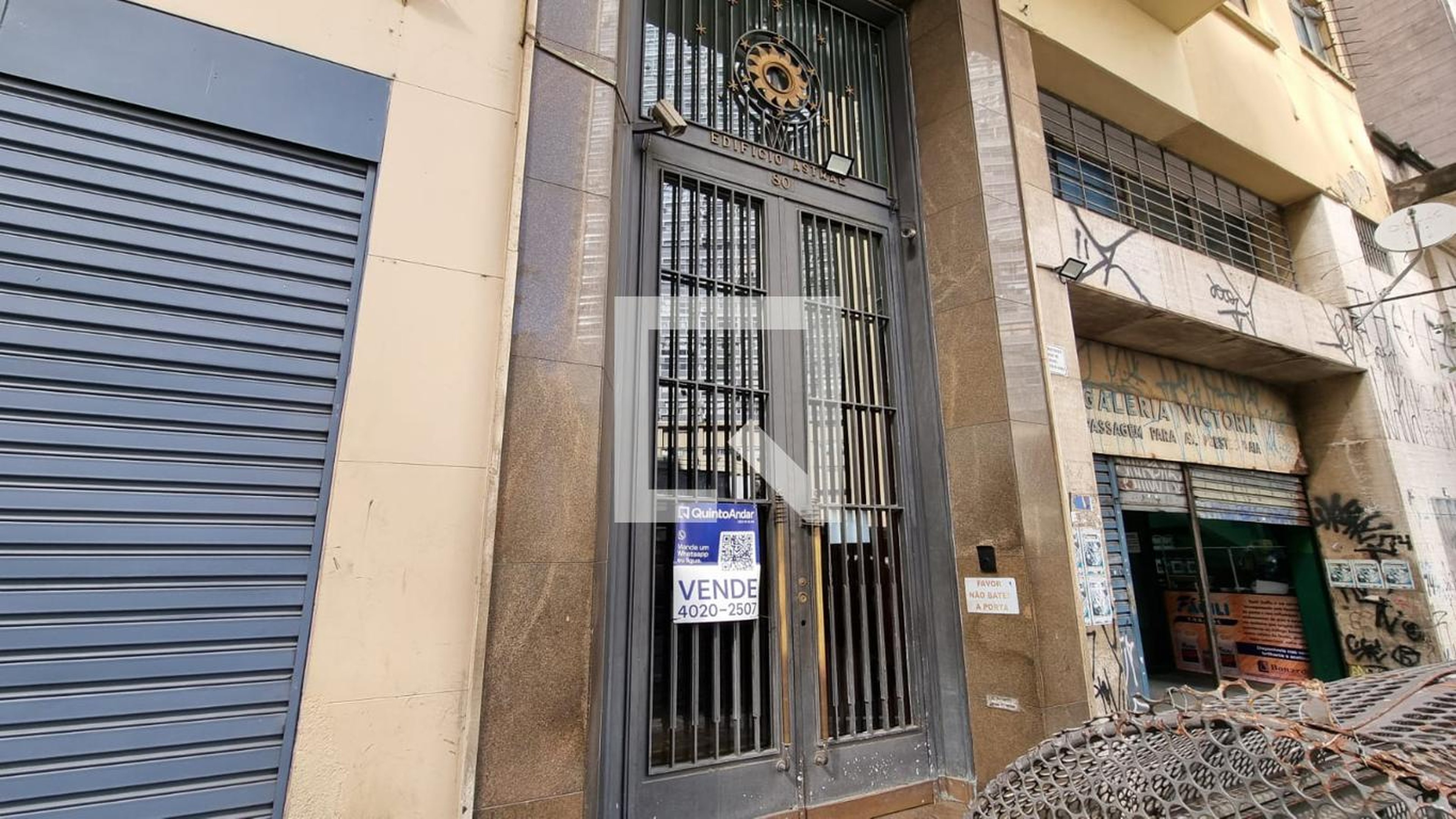 Fachada Condomínio em Rua Riskallah Jorge, 89