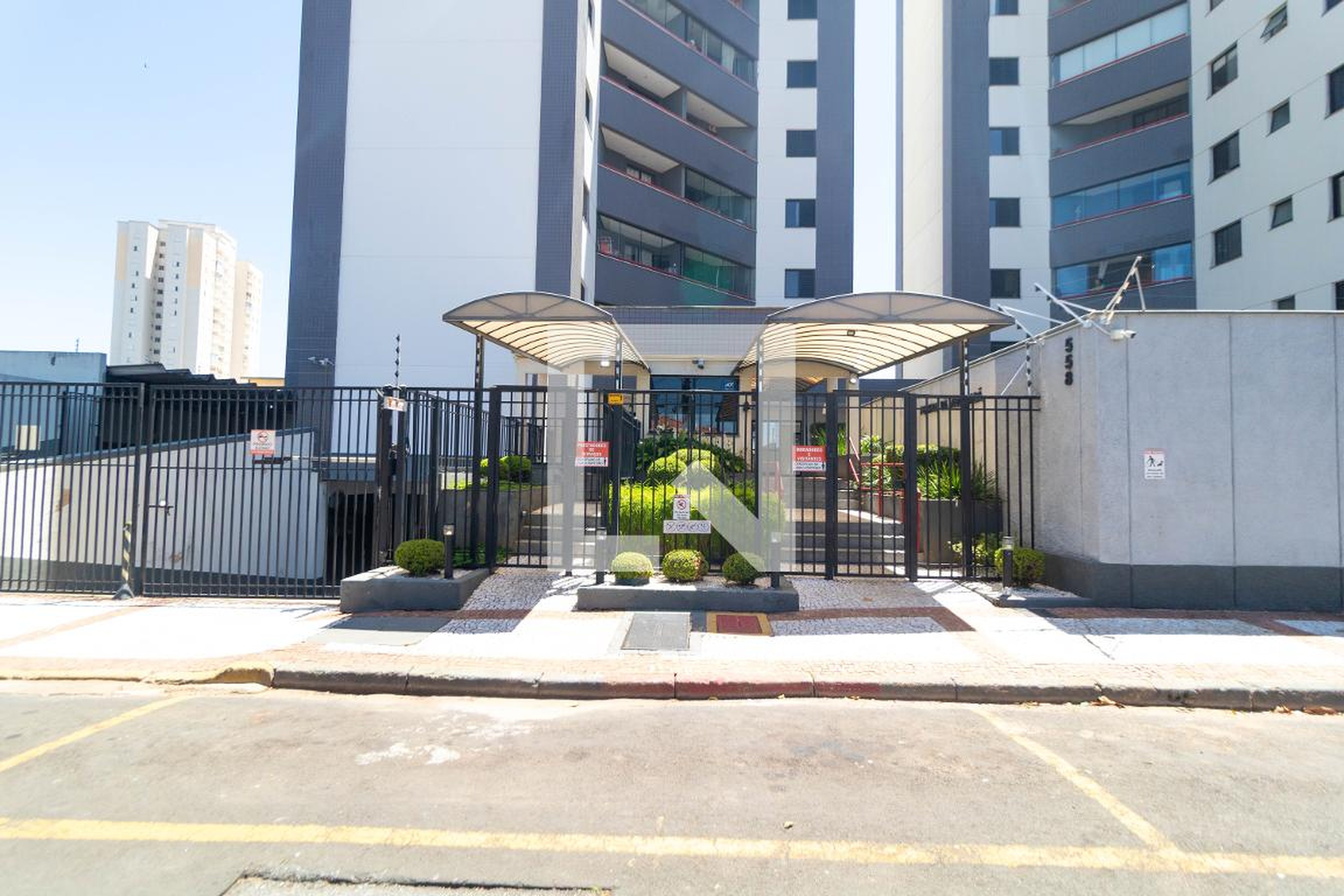 Fachada Condomínio em Rua Artur Ramos, 558