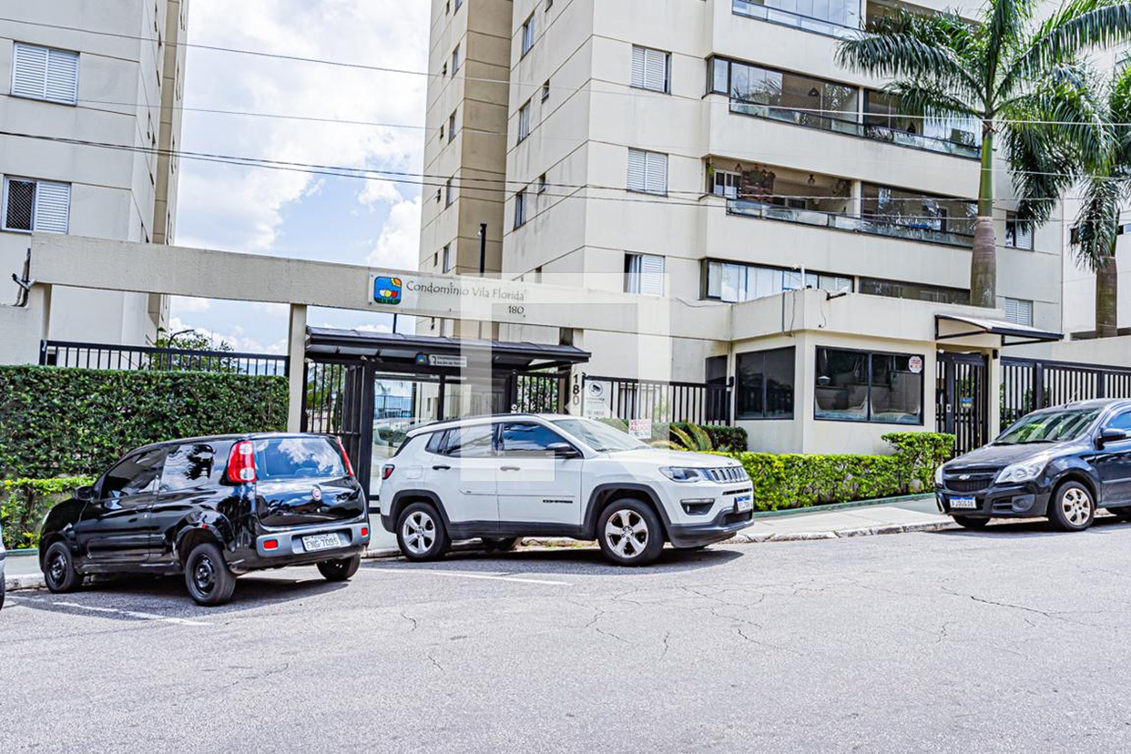 Fachada Condomínio Vila Florida