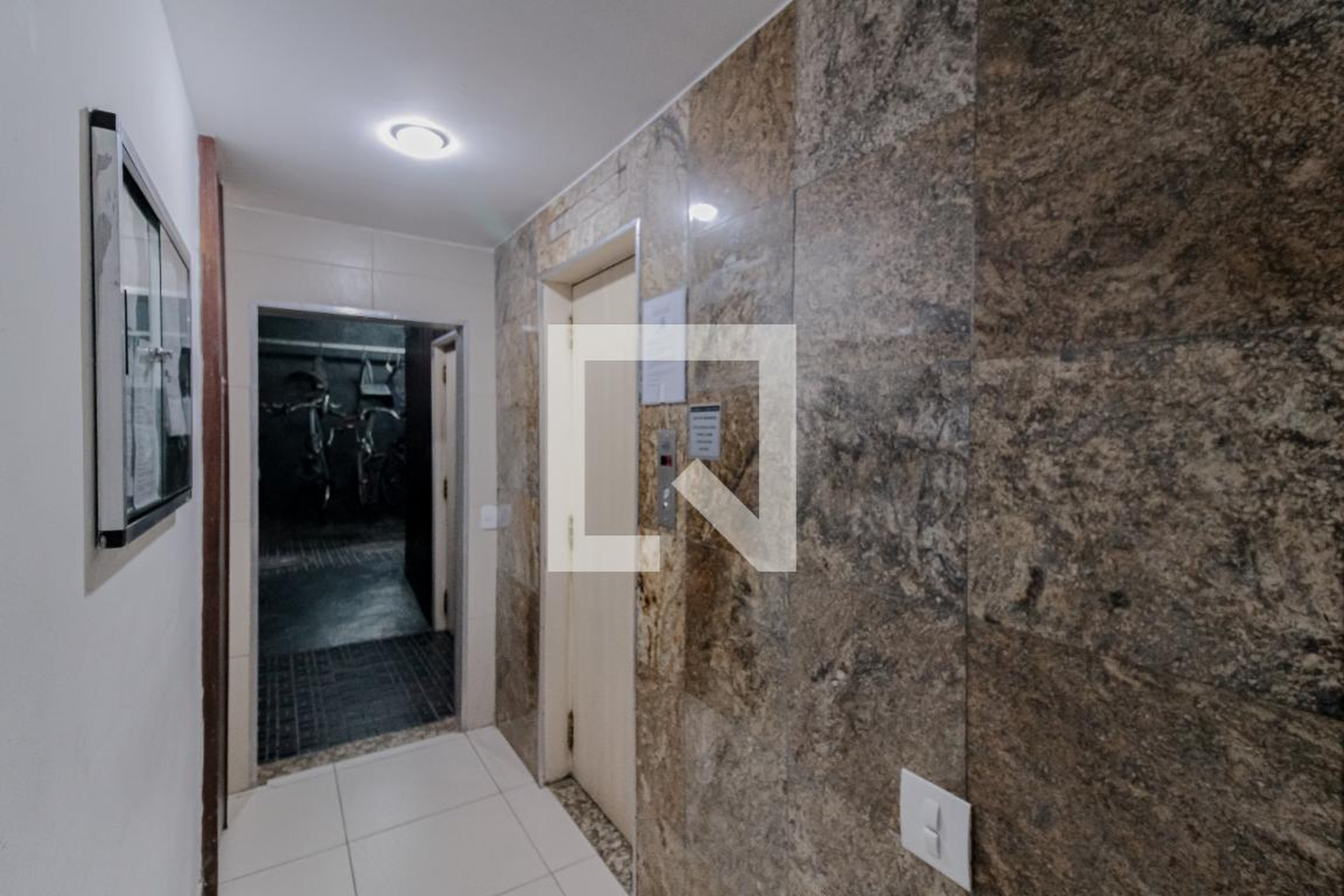 Elevador - Soares Moreno