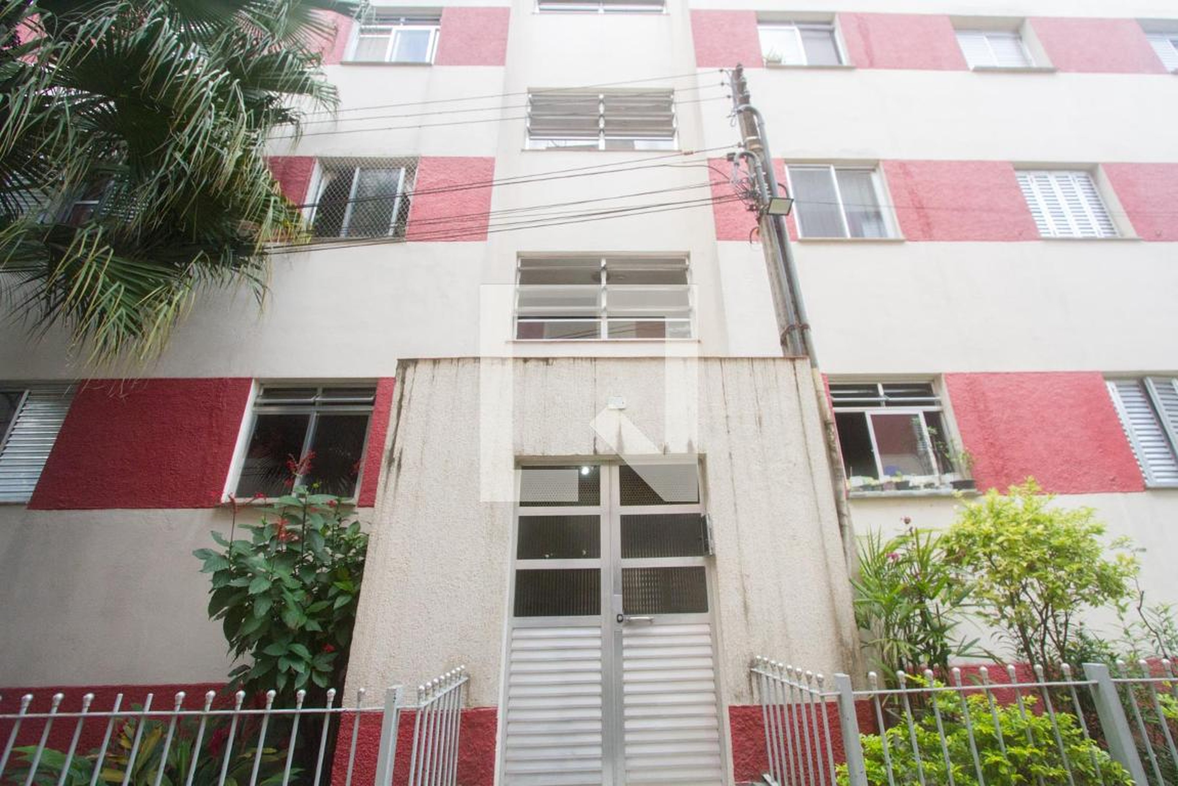 Fachada Condomínio em Rua da Matriz, 239