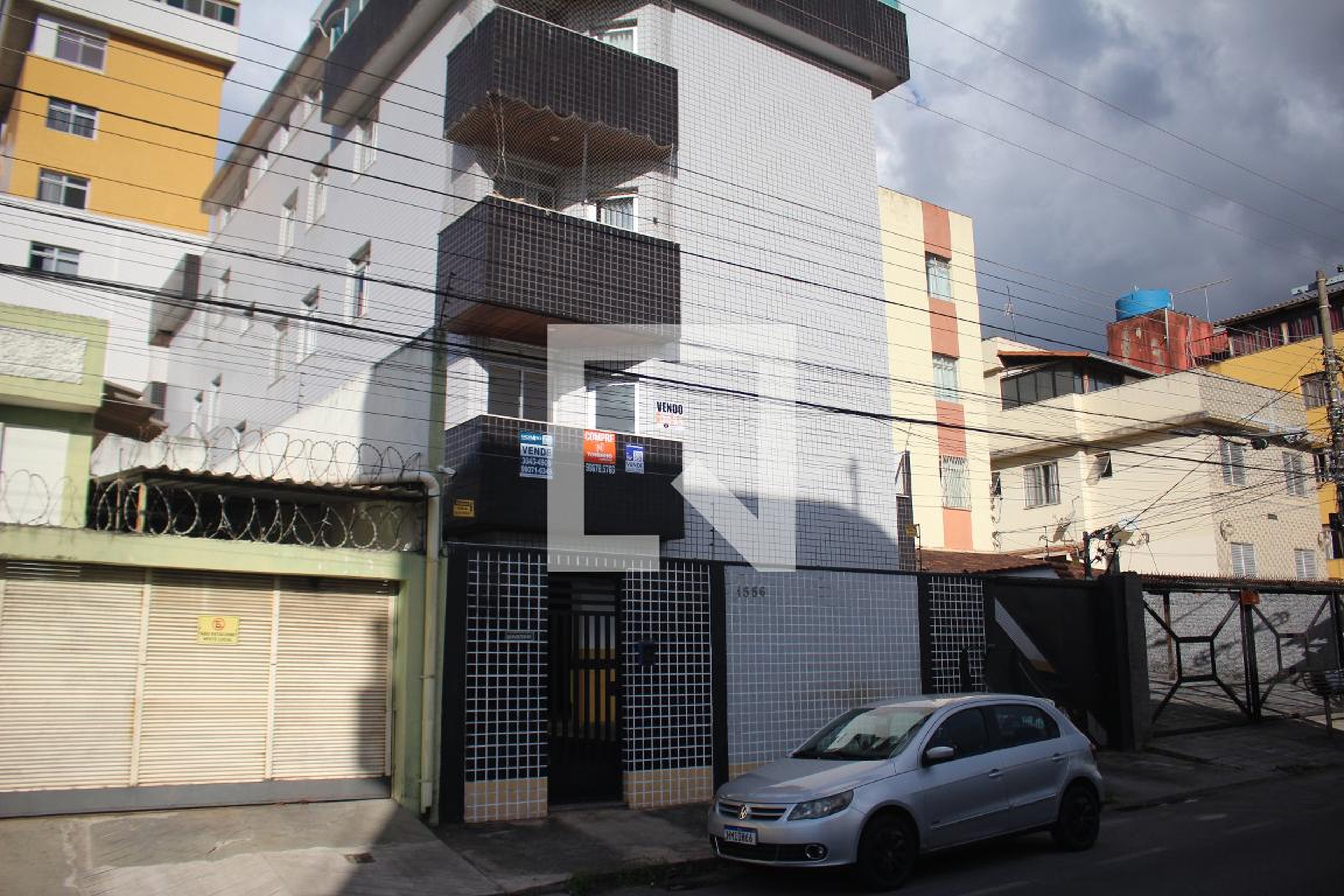 Fachada Condomínio em Rua Buganville, 1556