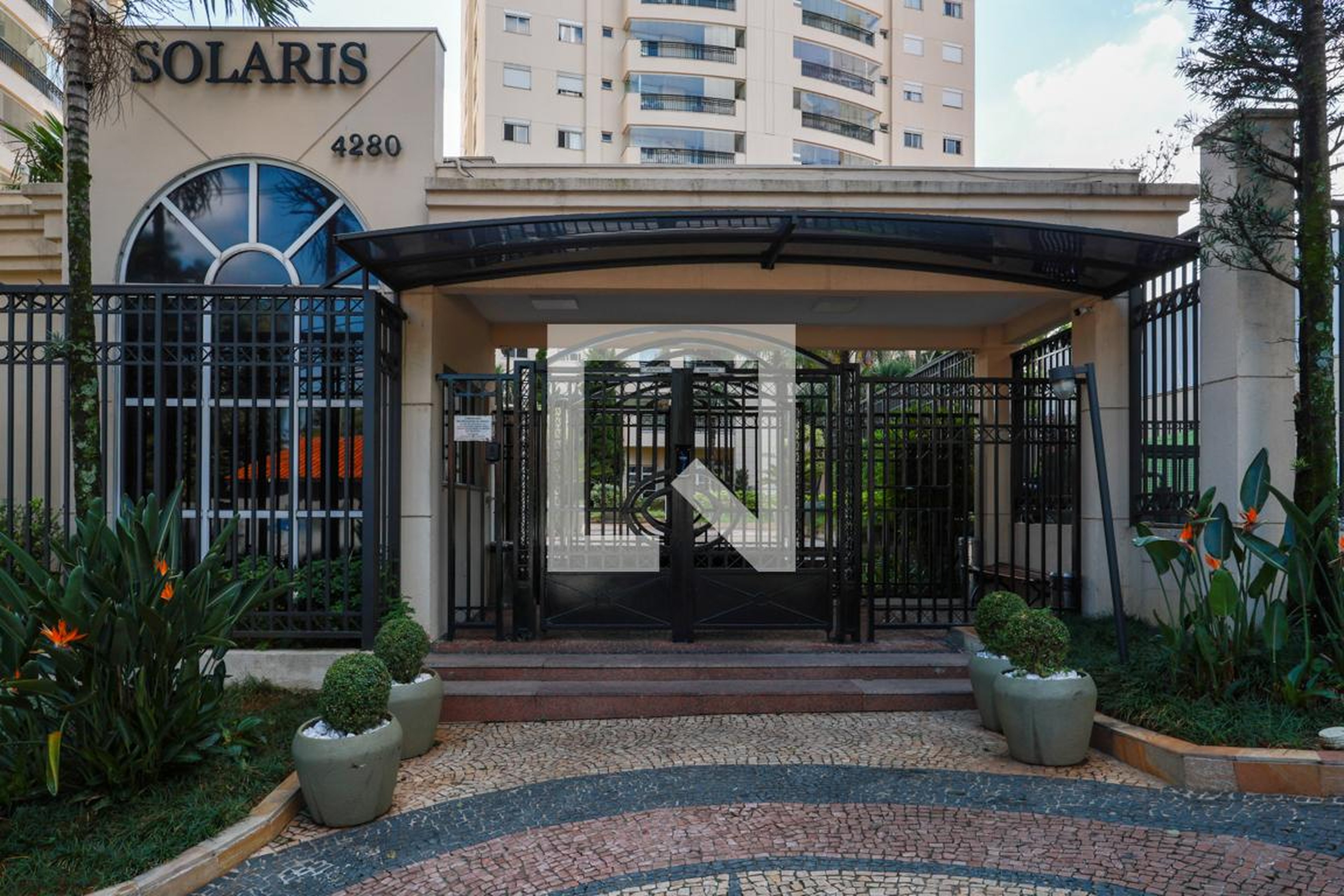 Fachada do condomínio Condomínio Solaris